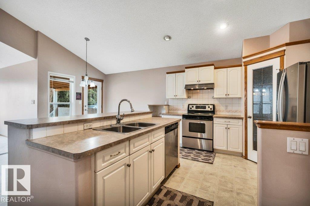 https://zimg.paragon.ice.com/ParagonImages/Property/PM/RAE/225412985/6/0/0/362d41d0c8645b35ef7d89af23d01273/1/b236a9102c70628765e59e42c95df123/225412985-2ec30f31-e6ac-43a3-a8a5-2d0271f77b1d.JPG
