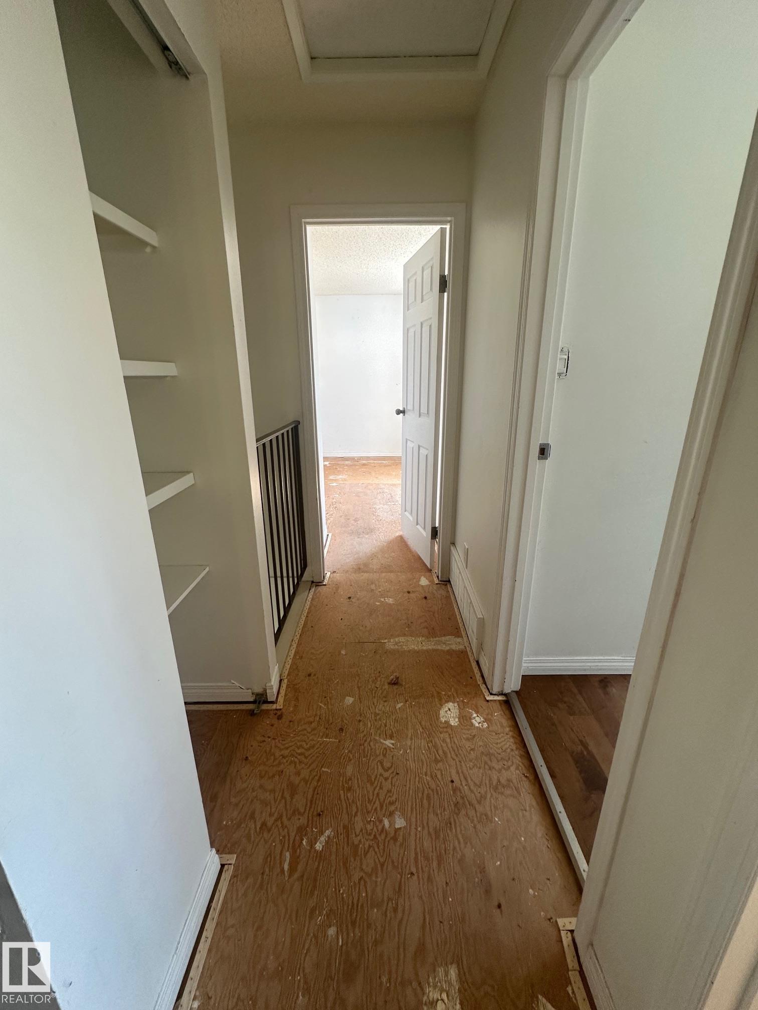 Photo 11 at 5 Woodvale Village NW, Greenview, Edmonton