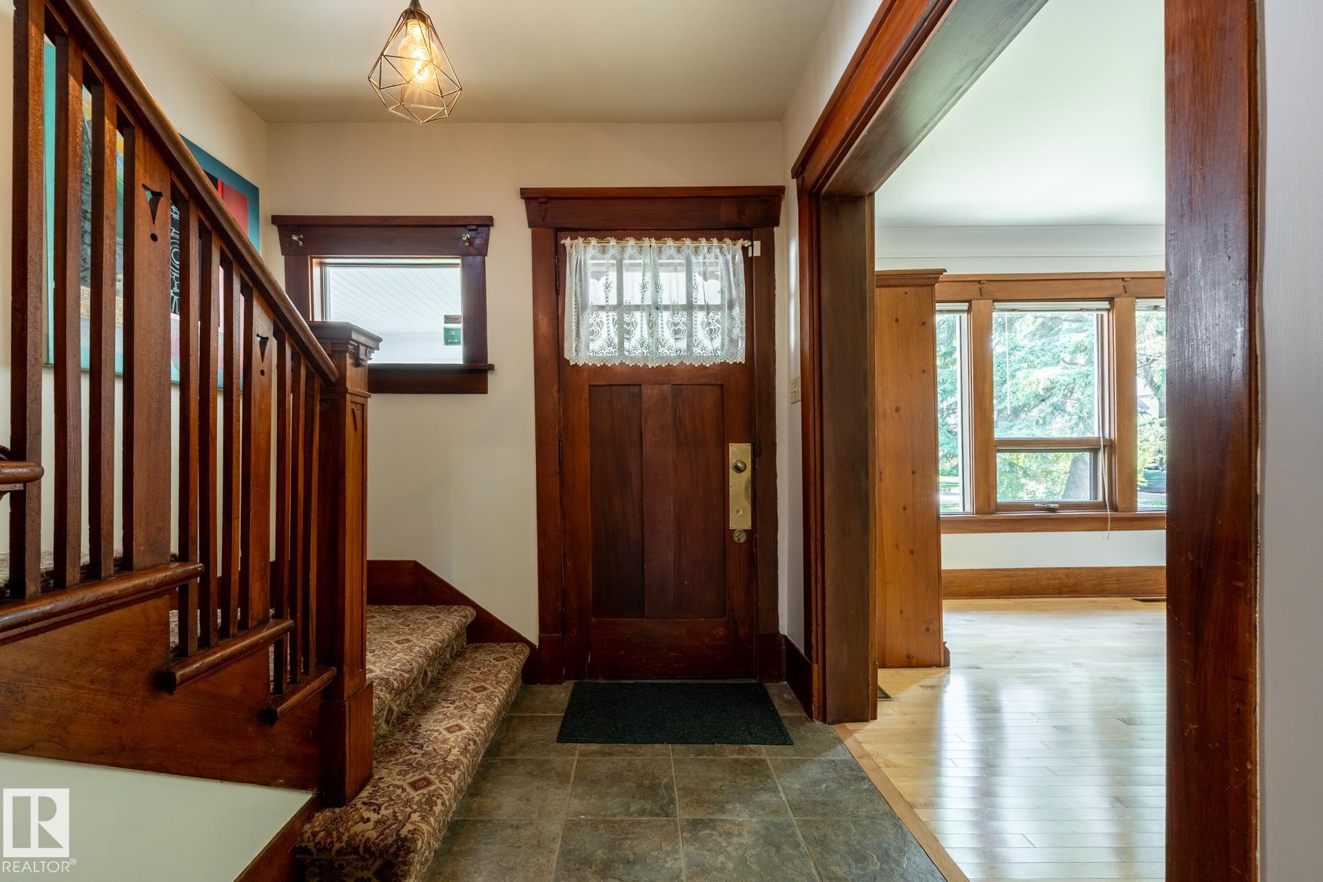 10024 147 Street NW, Crestwood, Edmonton