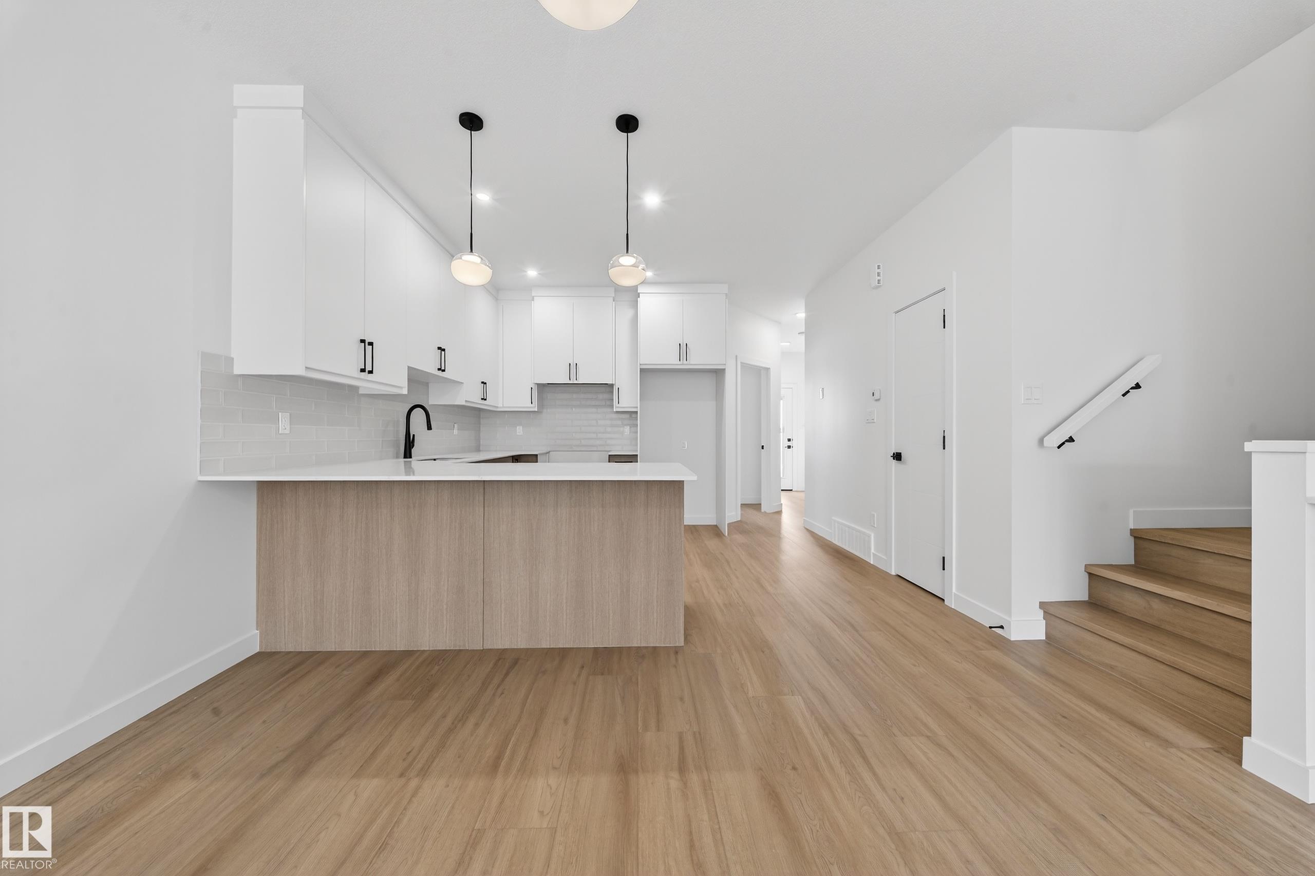 Photo 7 at 3734 Erlanger Drive NW, Edgemont, Edmonton