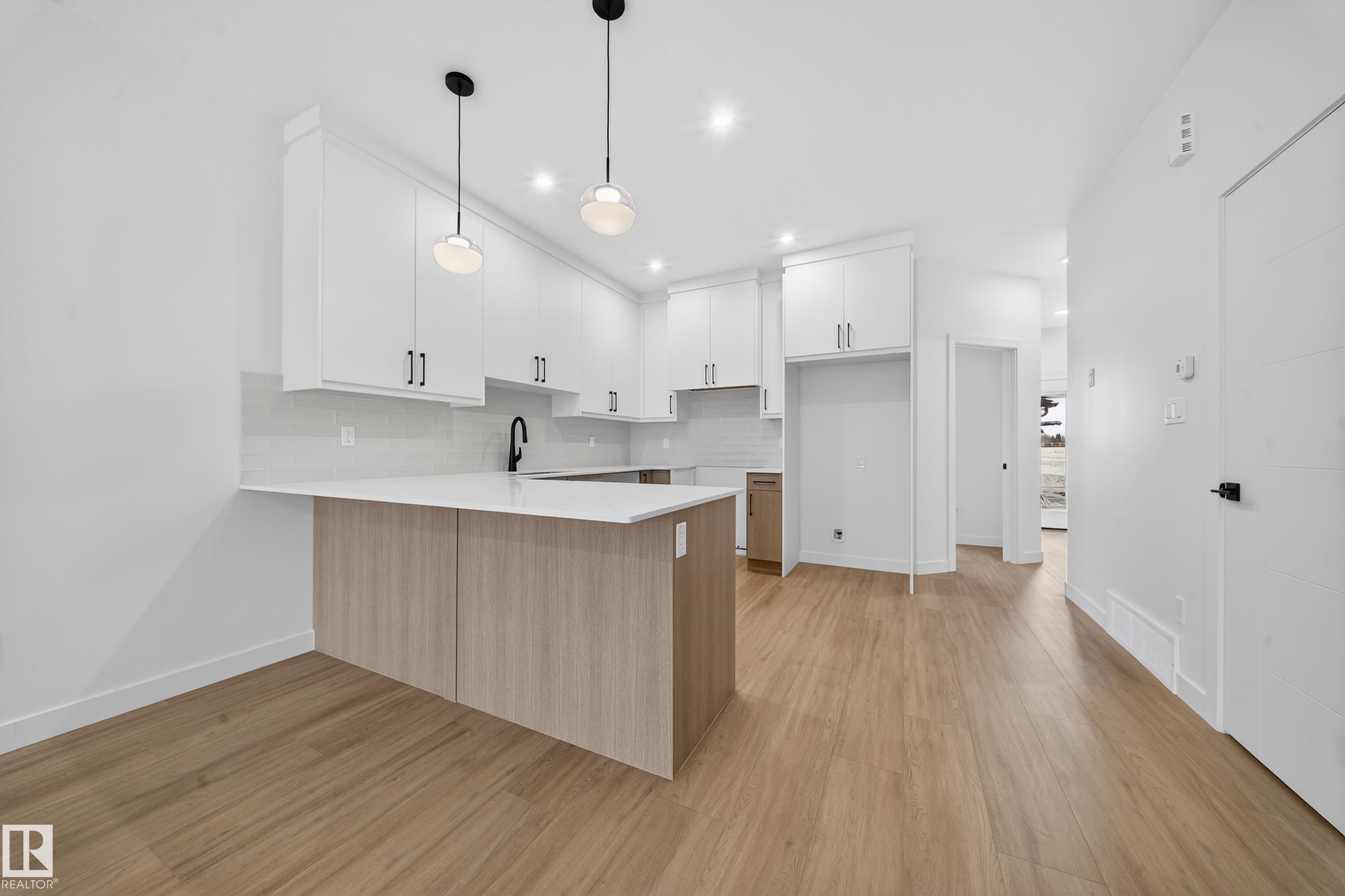Photo 8 at 3734 Erlanger Drive NW, Edgemont, Edmonton