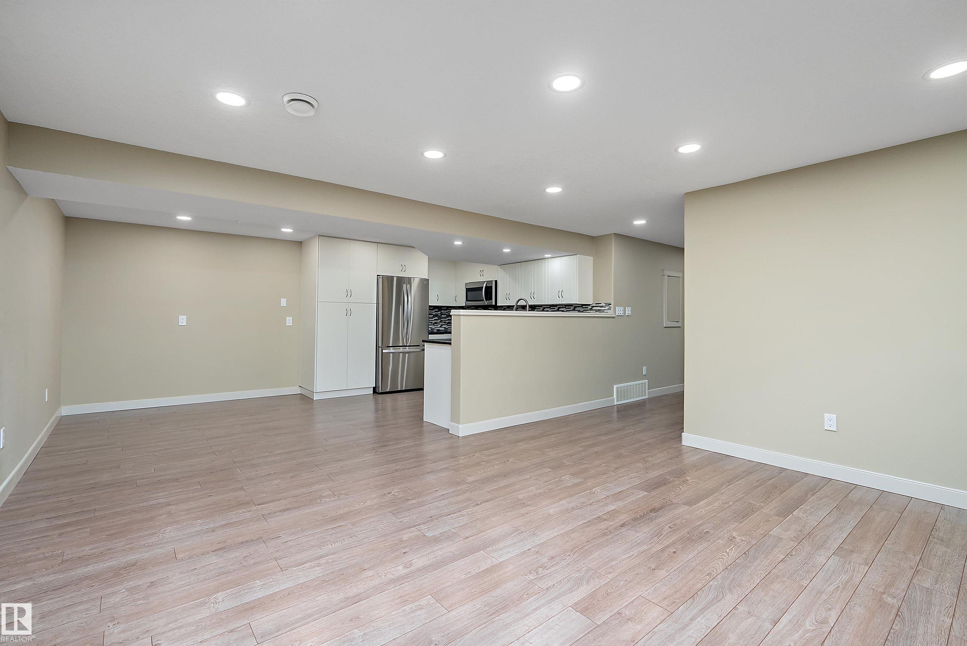 Photo 42 at 11203 72 Avenue NW, Parkallen, Edmonton