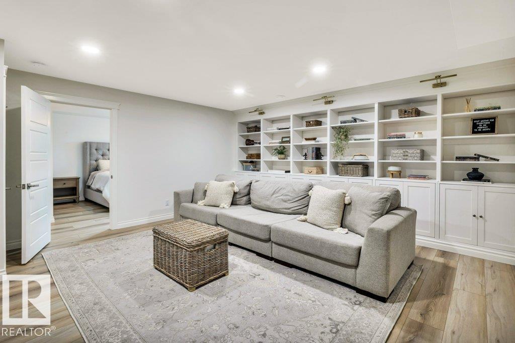 https://zimg.paragon.ice.com/ParagonImages/Property/PM/RAE/225413153/40/0/0/072c1a53f43e424eb8b498631a1a207f/1/30ab8880544077f31cf9359ae9a1b9d9/225413153-09bb535f-be5f-4a78-b432-1f278f2c6345.JPG