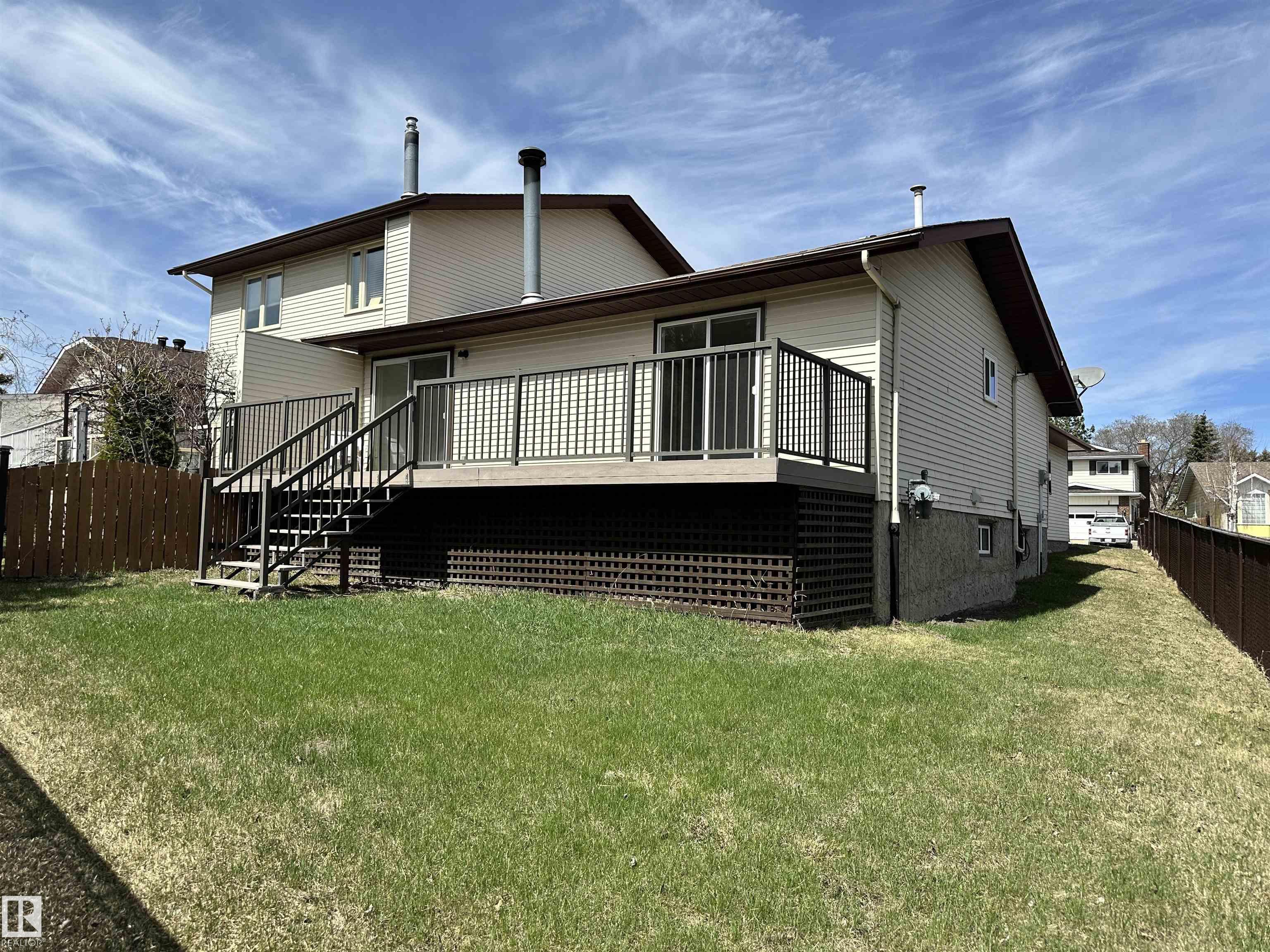 Photo 27 at 11111 157 Avenue NW, Beaumaris, Edmonton