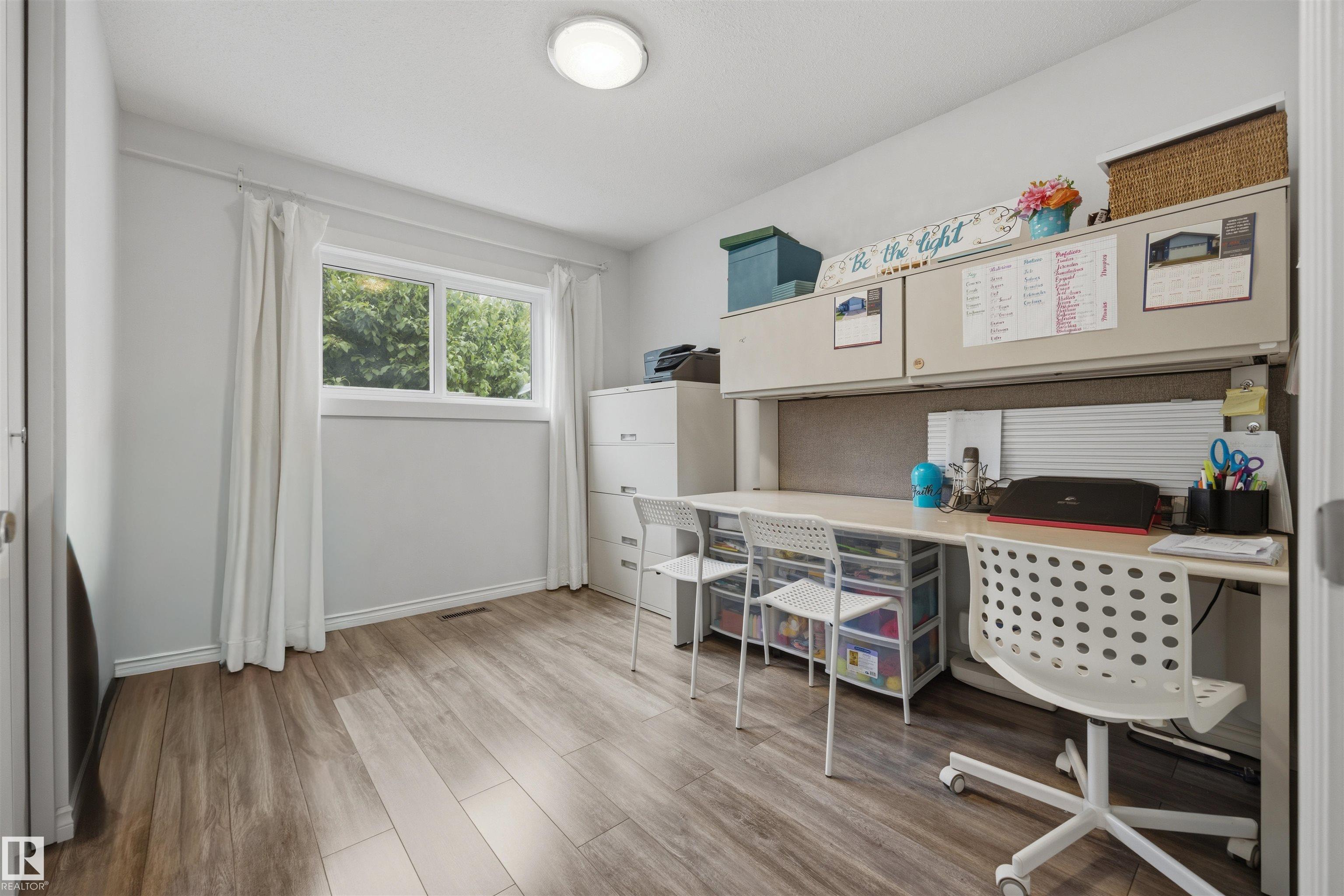 Photo 17 at 11707 150 Avenue NW, Caernarvon, Edmonton