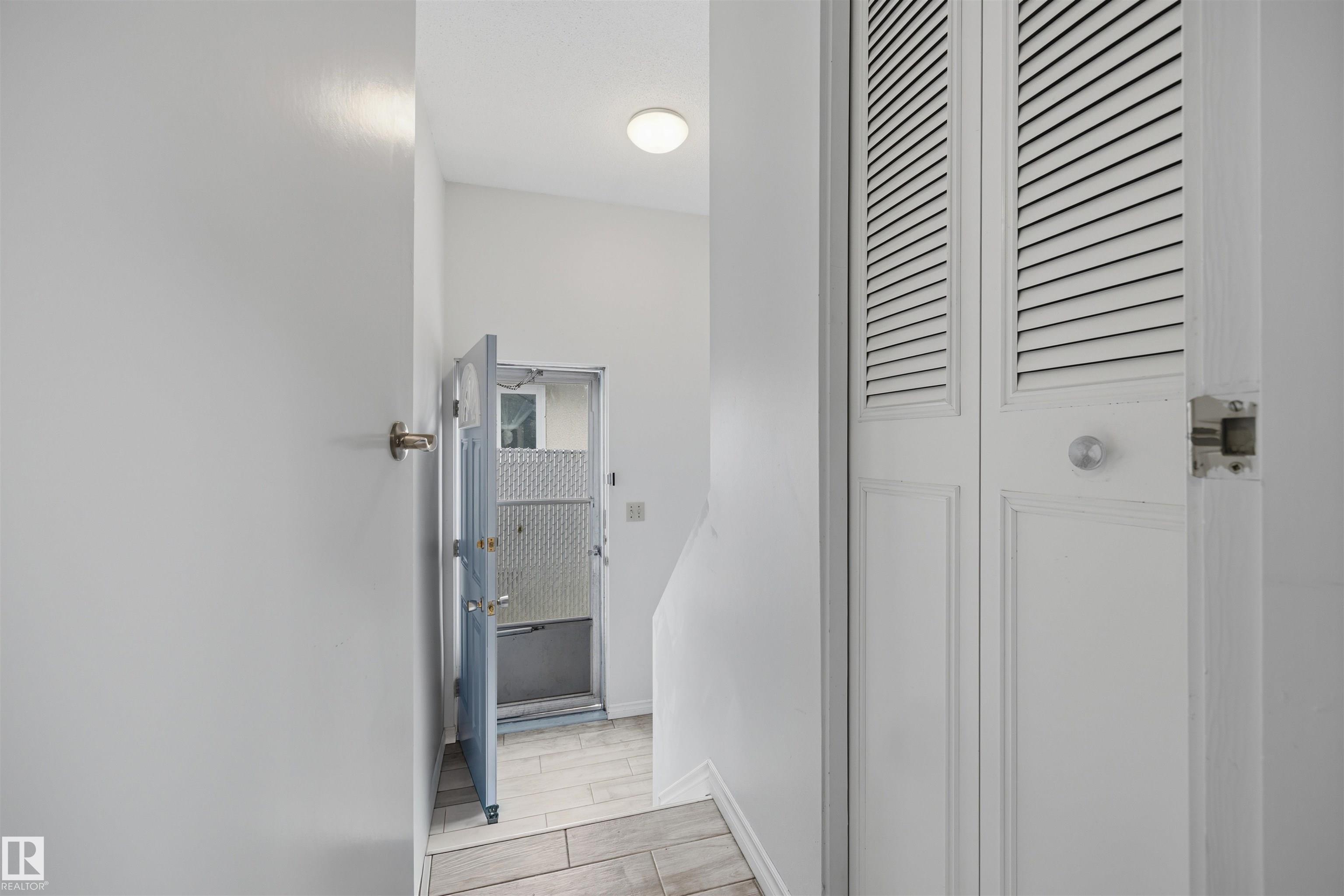 Photo 23 at 11707 150 Avenue NW, Caernarvon, Edmonton