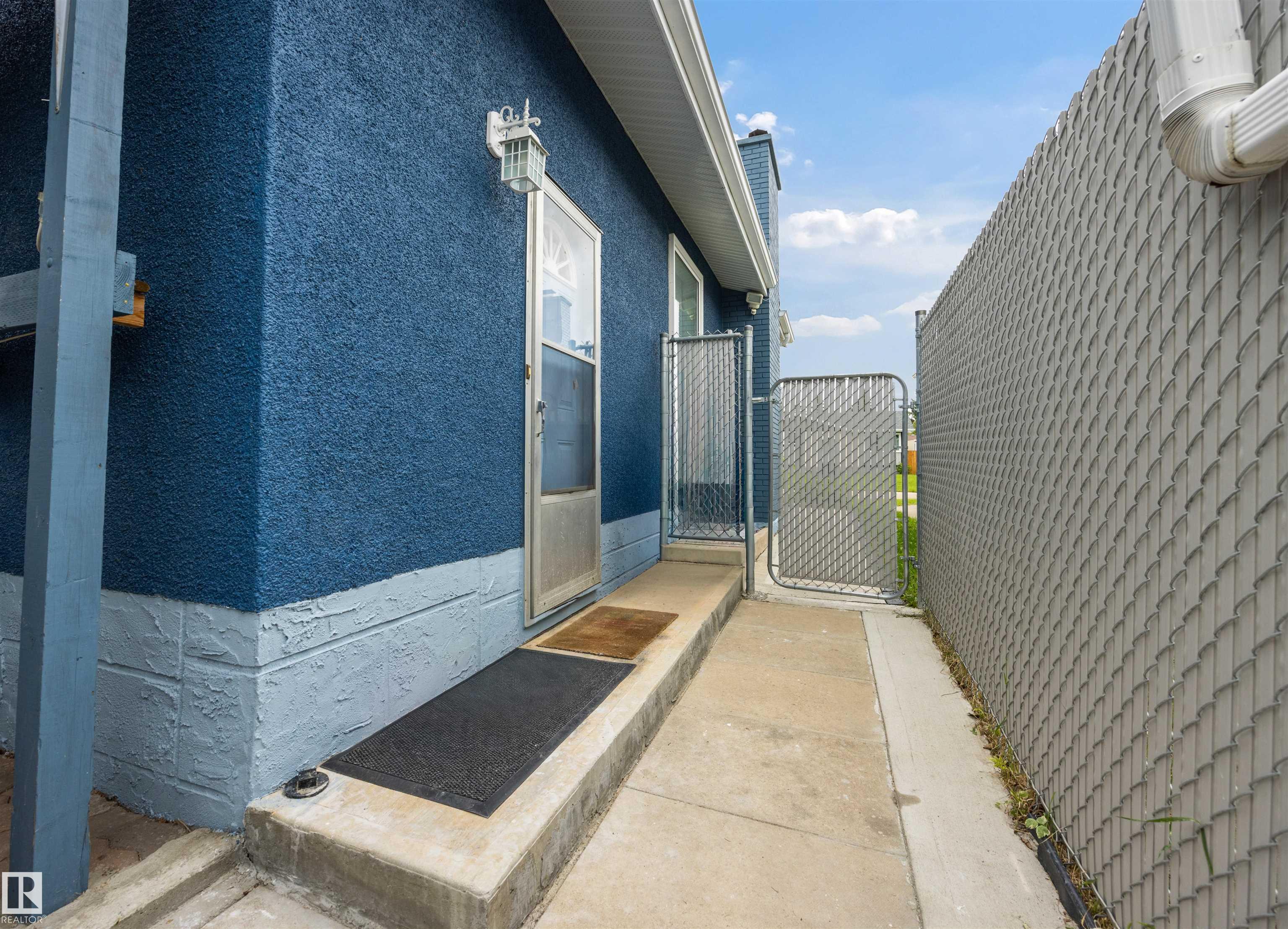 Photo 36 at 11707 150 Avenue NW, Caernarvon, Edmonton
