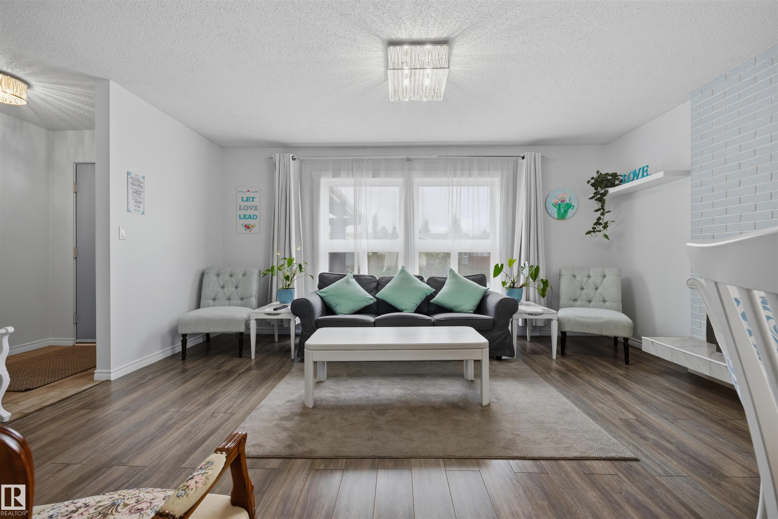 Photo 6 at 11707 150 Avenue NW, Caernarvon, Edmonton