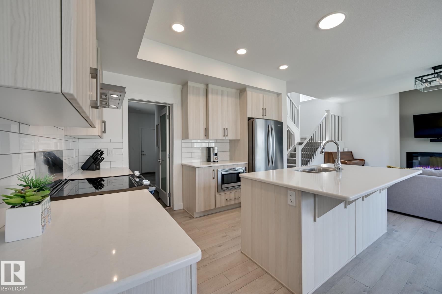 Photo 7 at 15628 15 Avenue SW, Glenridding Ravine, Edmonton