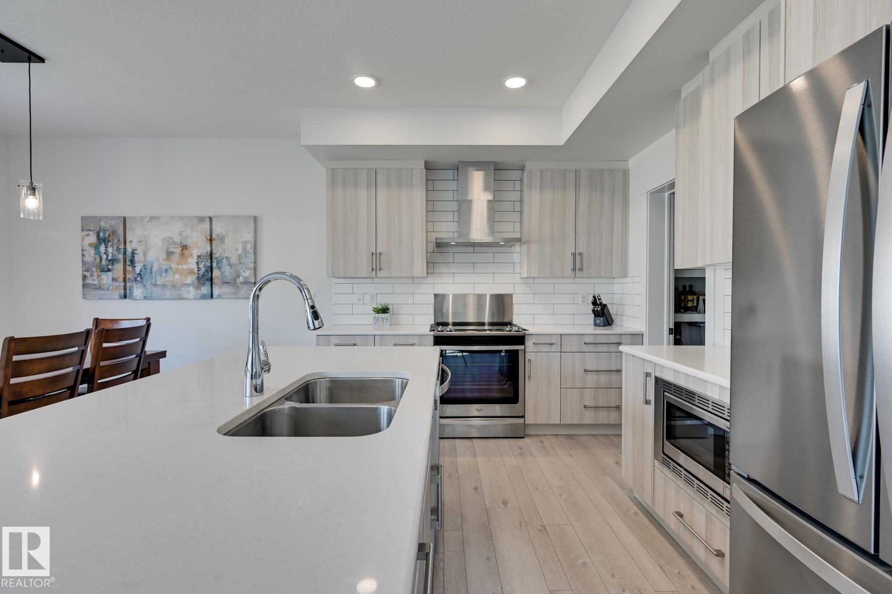 Photo 8 at 15628 15 Avenue SW, Glenridding Ravine, Edmonton