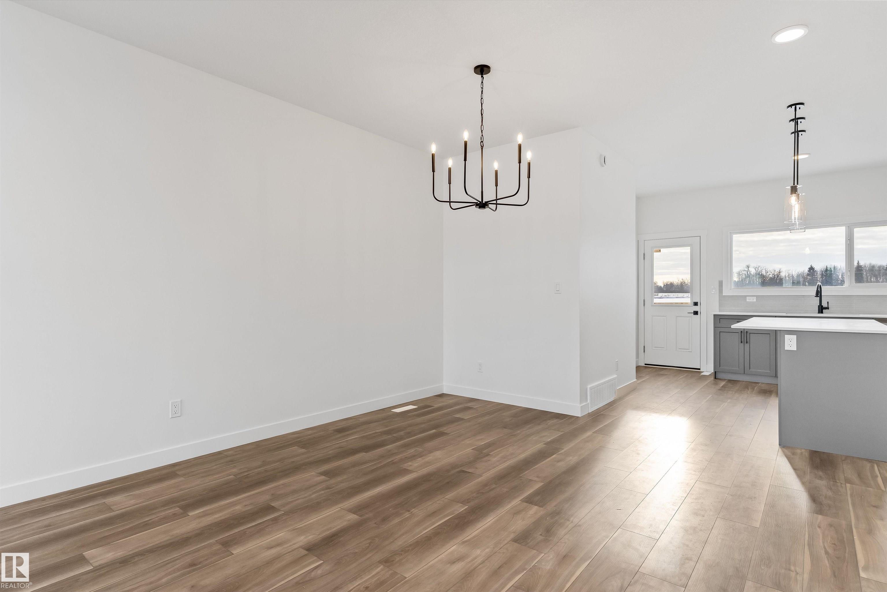 Photo 10 at 111 Sereno Lane, Sienna, Fort Saskatchewan