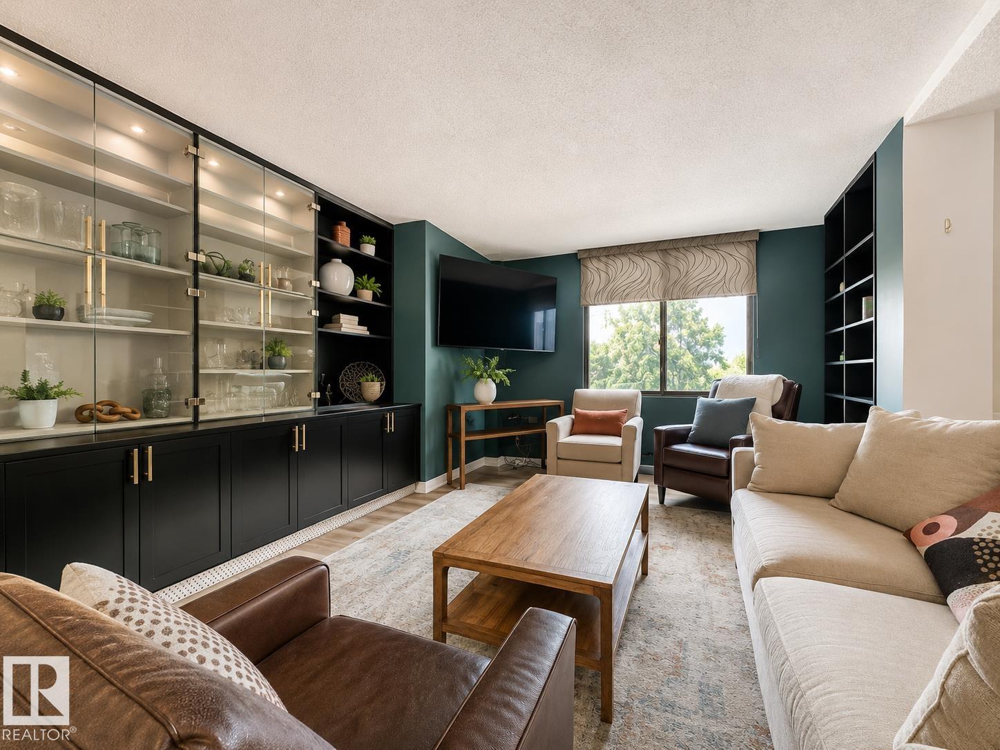 Photo 8 at 301 - 9808 103 Street NW, Downtown, Edmonton