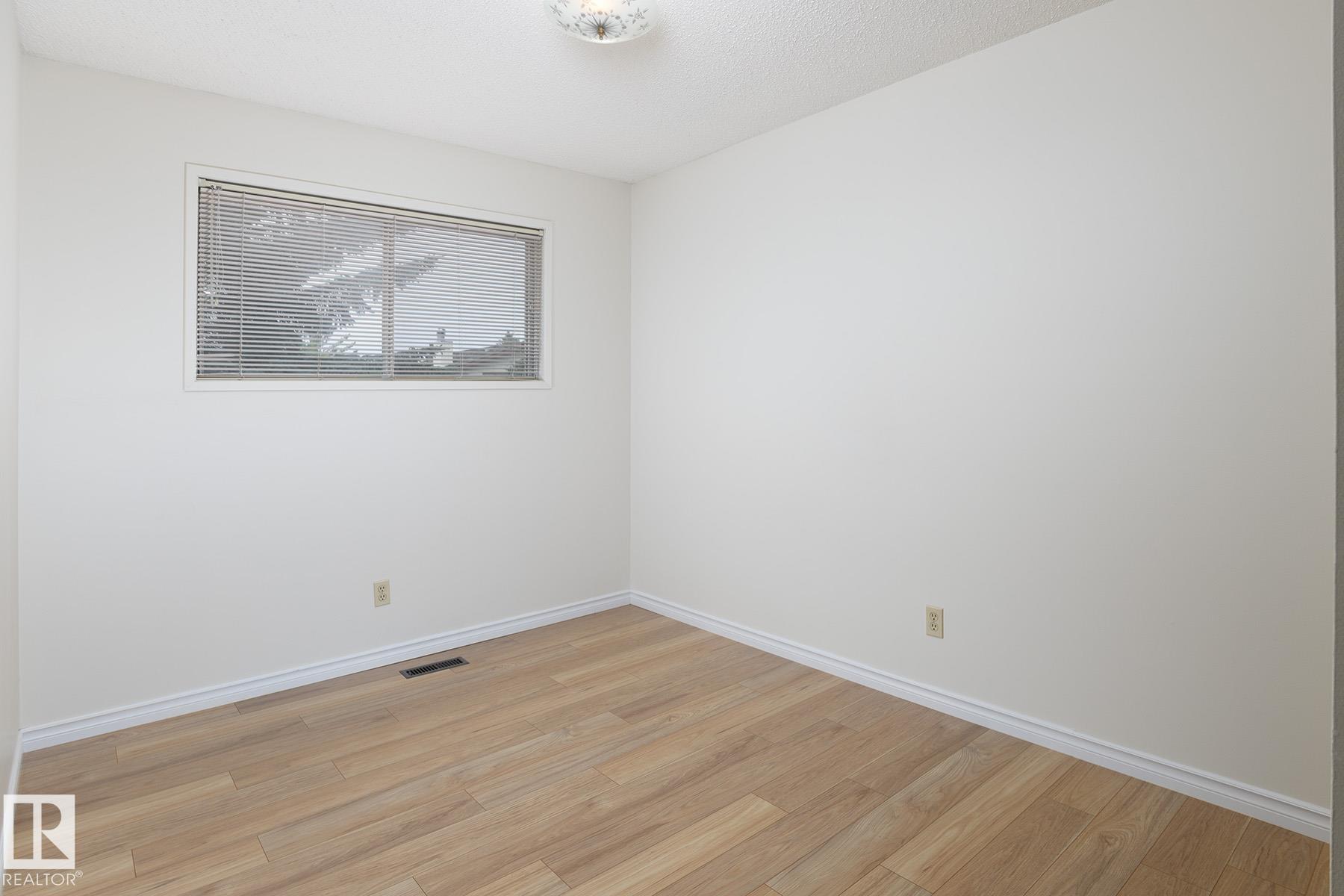 Photo 22 at 18512 98 Avenue NW, La Perle, Edmonton