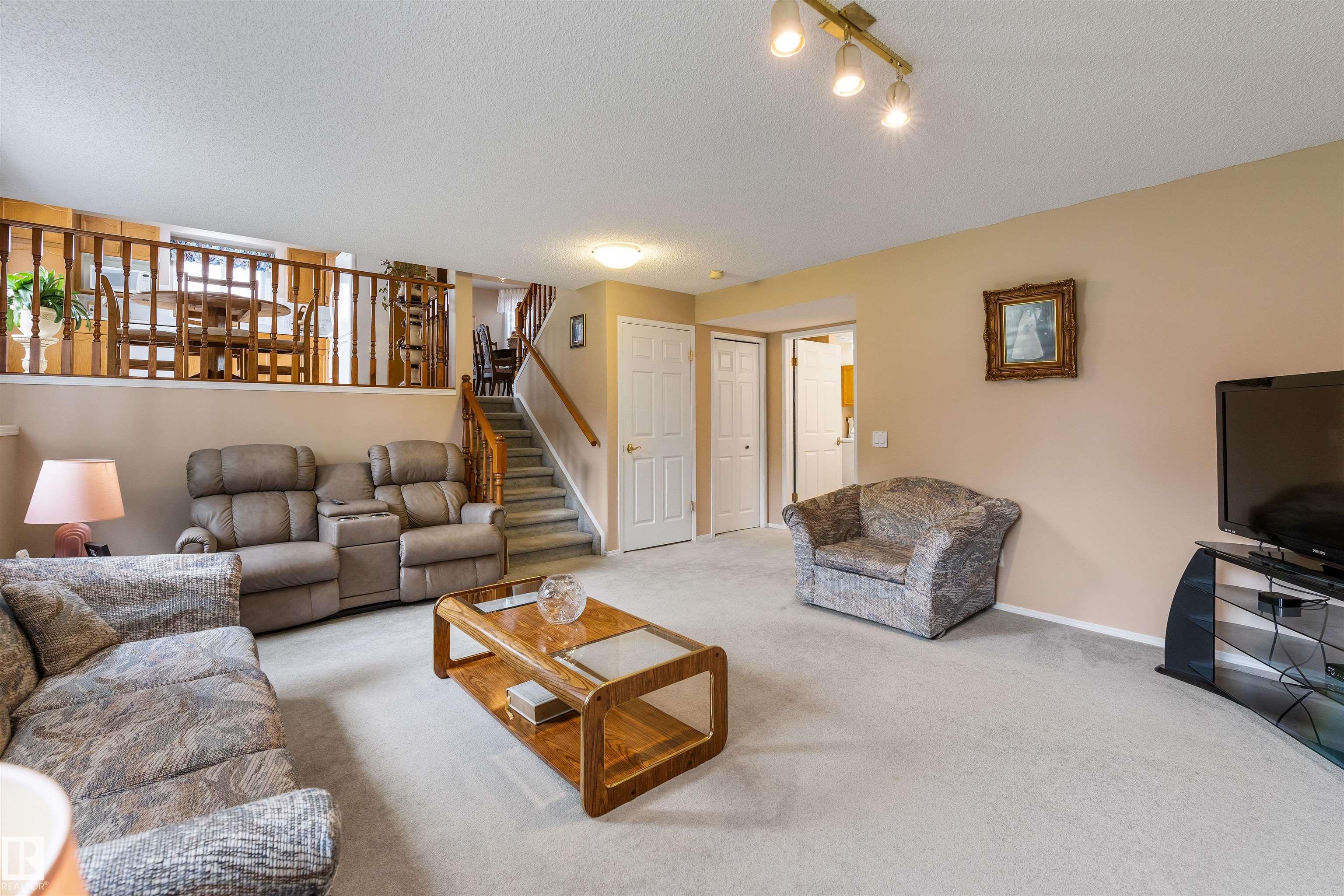 Photo 30 at 2 Dunvegan crest, Deer Ridge, St. Albert
