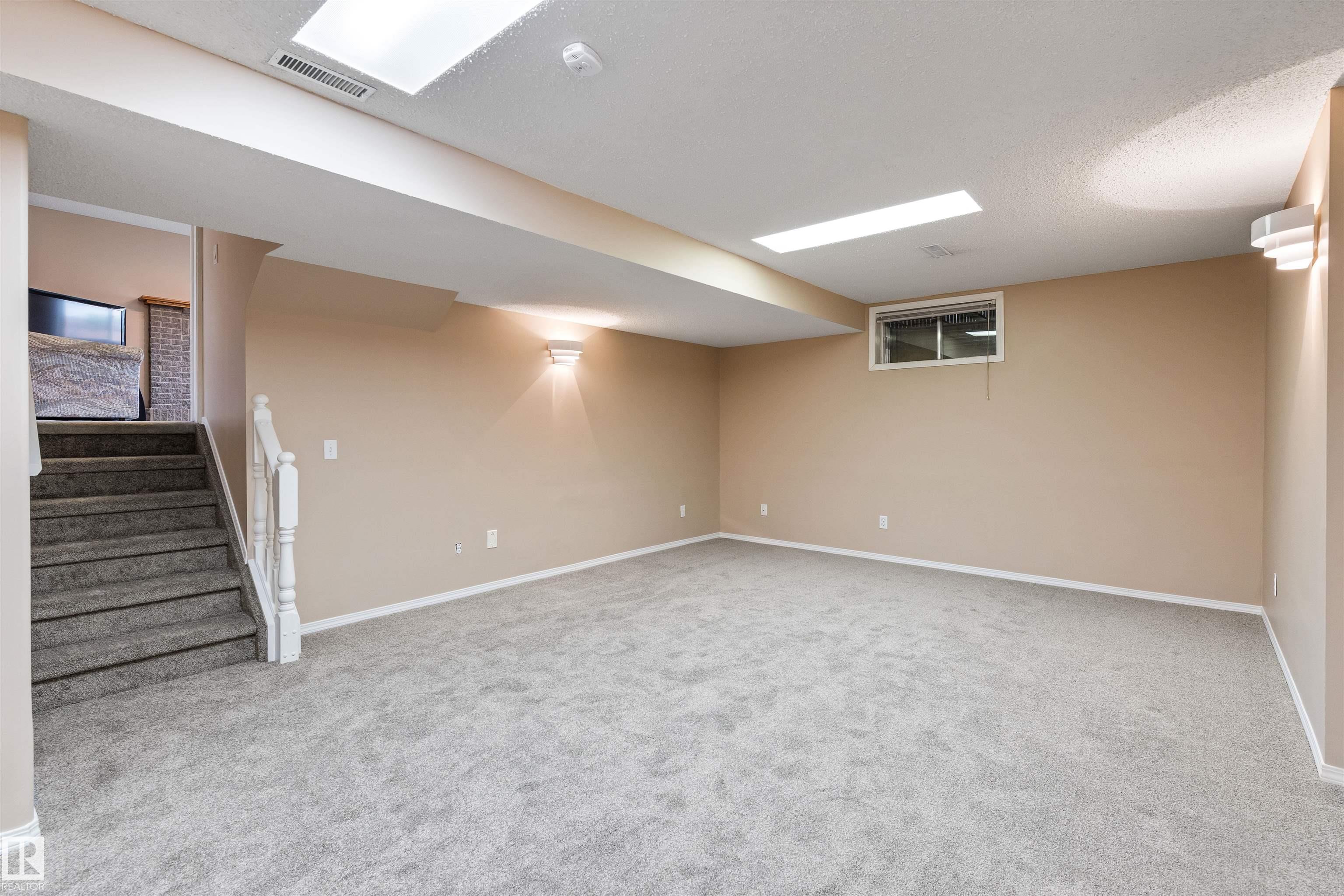 Photo 39 at 2 Dunvegan crest, Deer Ridge, St. Albert
