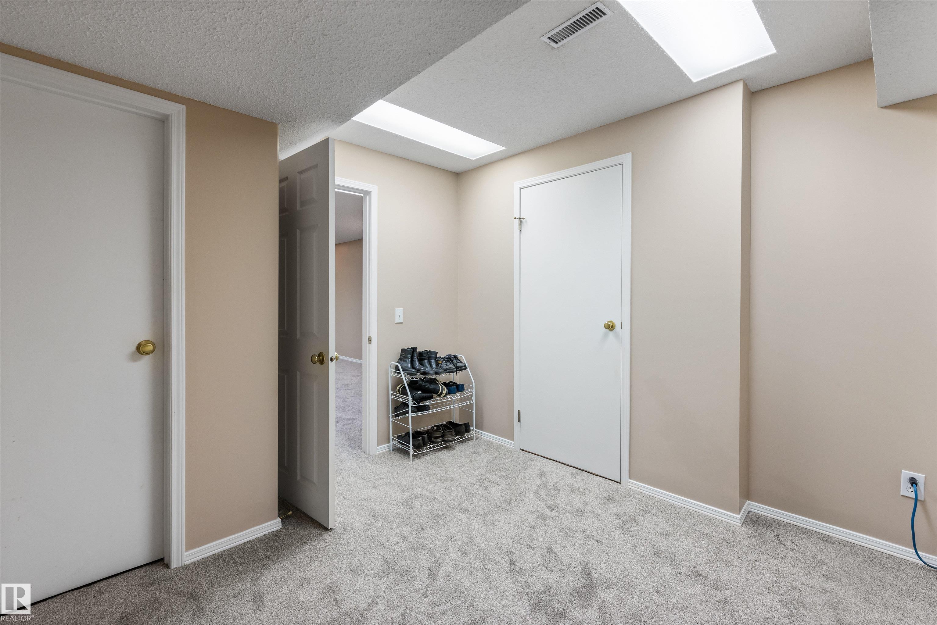 Photo 41 at 2 Dunvegan crest, Deer Ridge, St. Albert