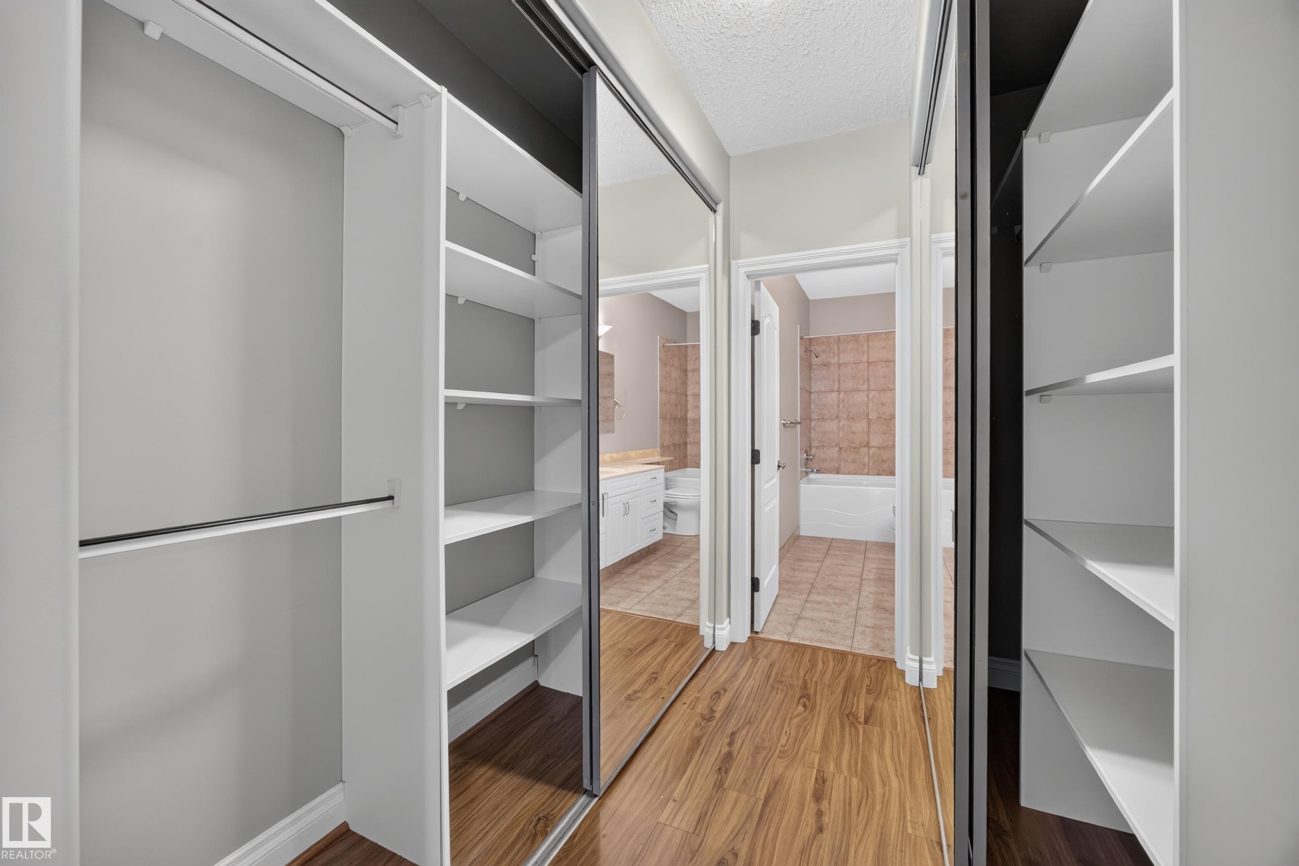 Photo 12 at 401 - 10178 117 Street NW, Wîhkwêntôwin, Edmonton