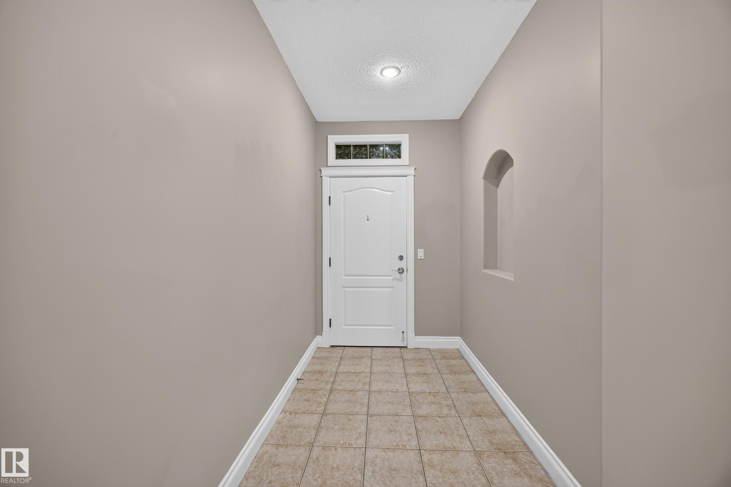401 - 10178 117 Street NW, Wîhkwêntôwin, Edmonton