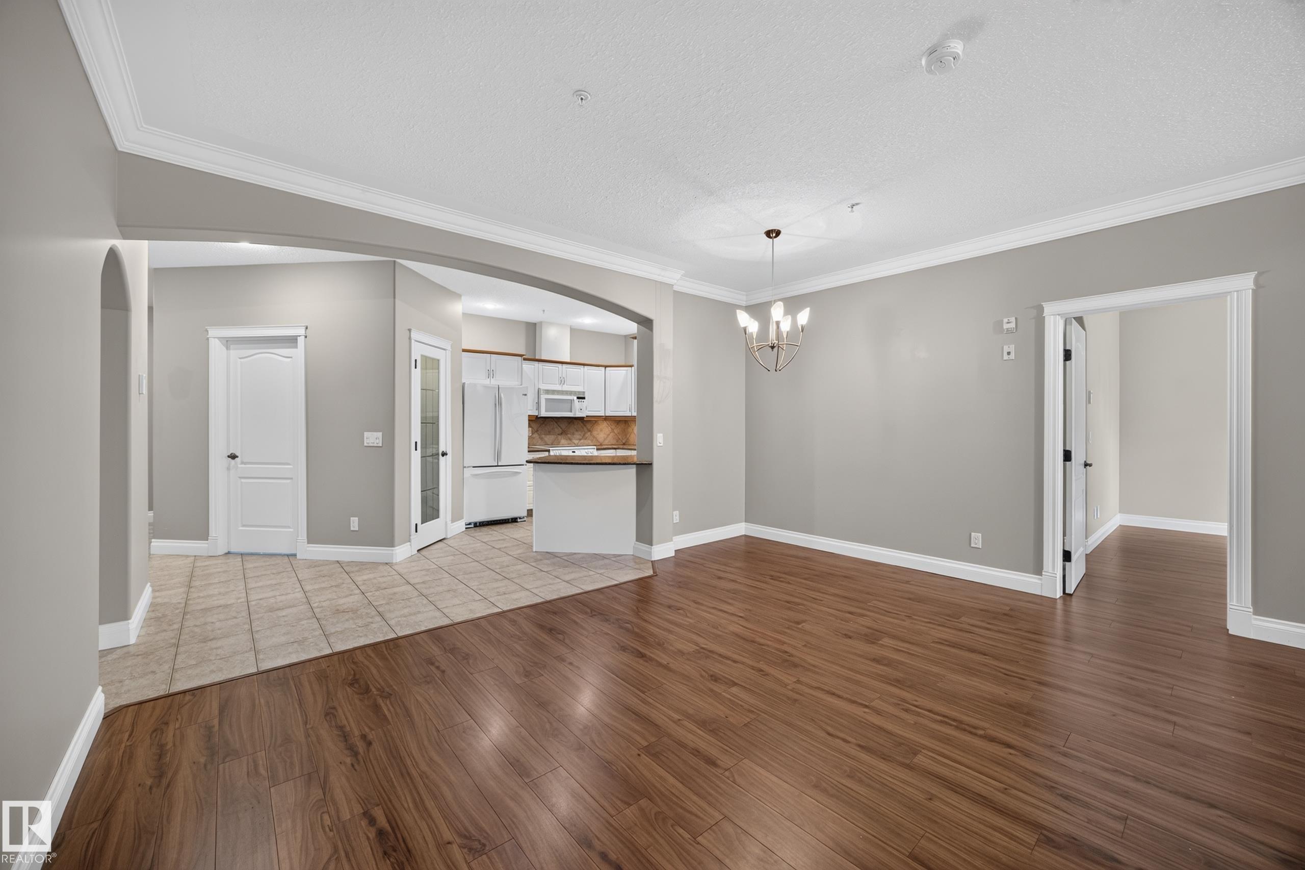 Photo 22 at 401 - 10178 117 Street NW, Wîhkwêntôwin, Edmonton