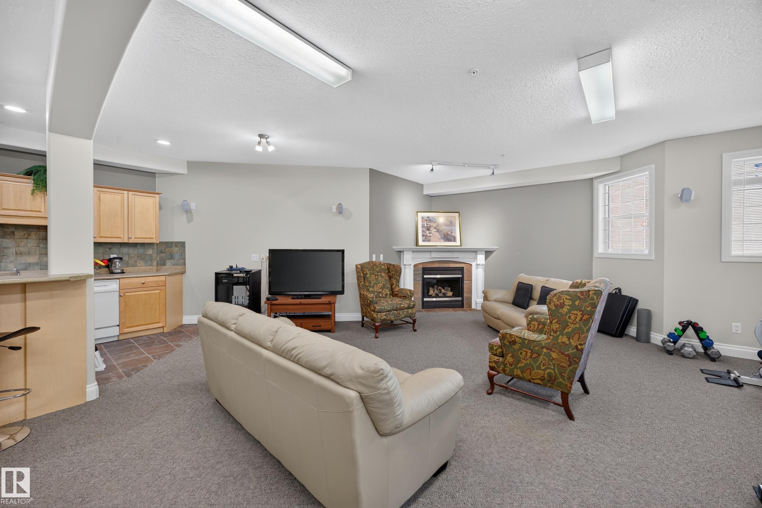 Photo 38 at 401 - 10178 117 Street NW, Wîhkwêntôwin, Edmonton
