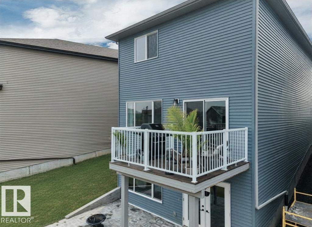 Listing photo thumbnail