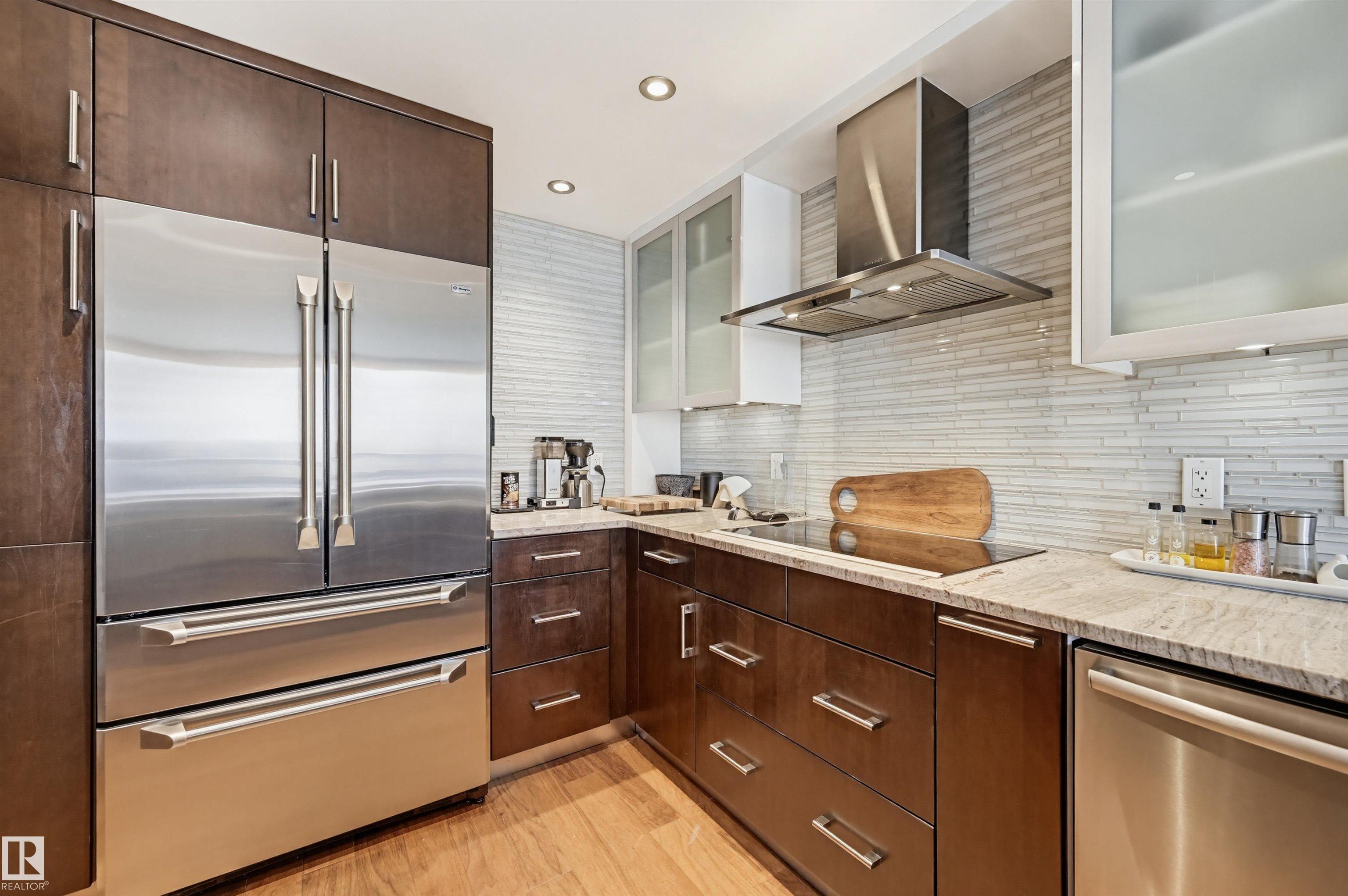 Photo 13 at 806 - 10045 118 Street NW, Wîhkwêntôwin, Edmonton