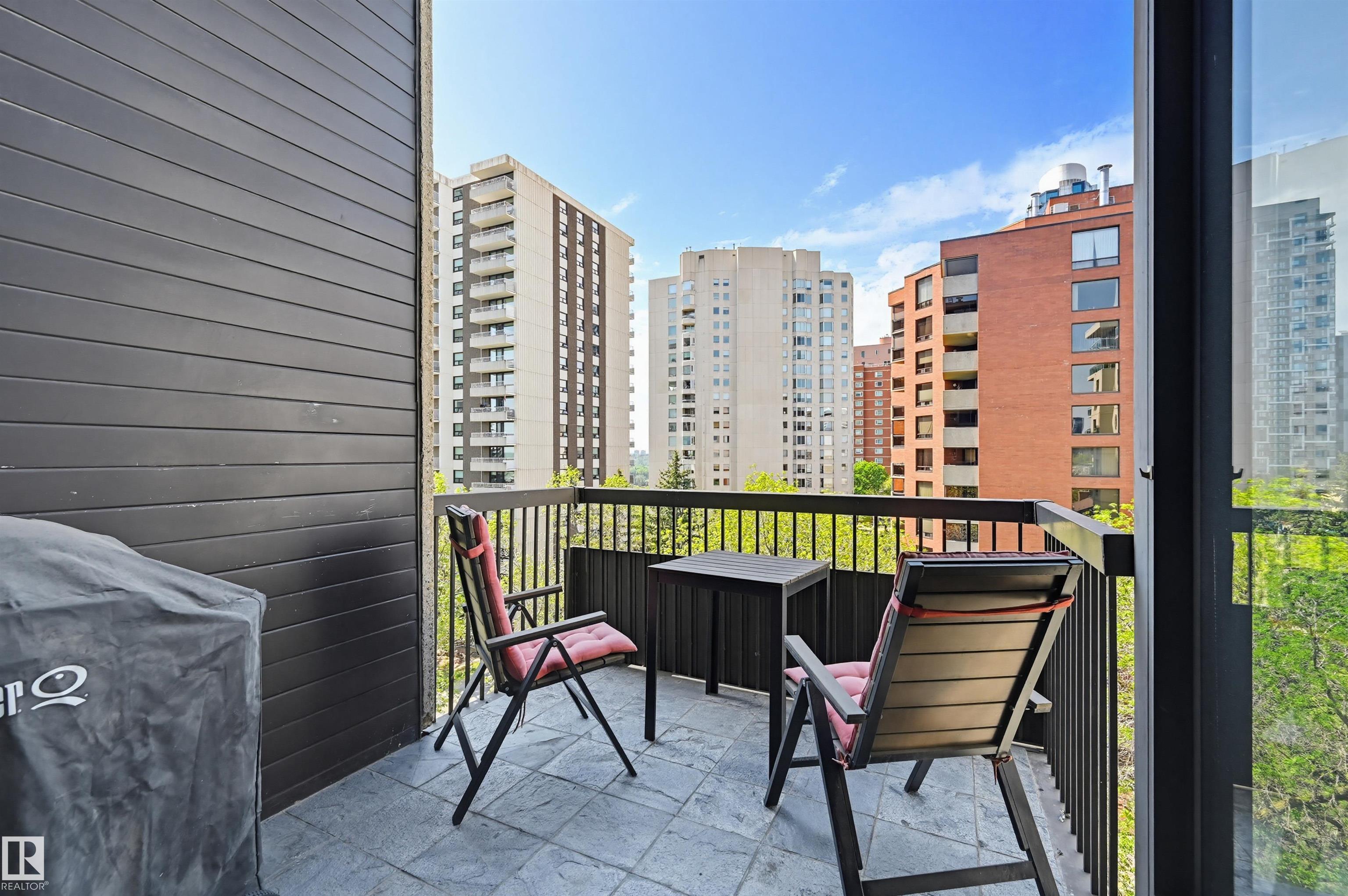 Photo 19 at 806 - 10045 118 Street NW, Wîhkwêntôwin, Edmonton