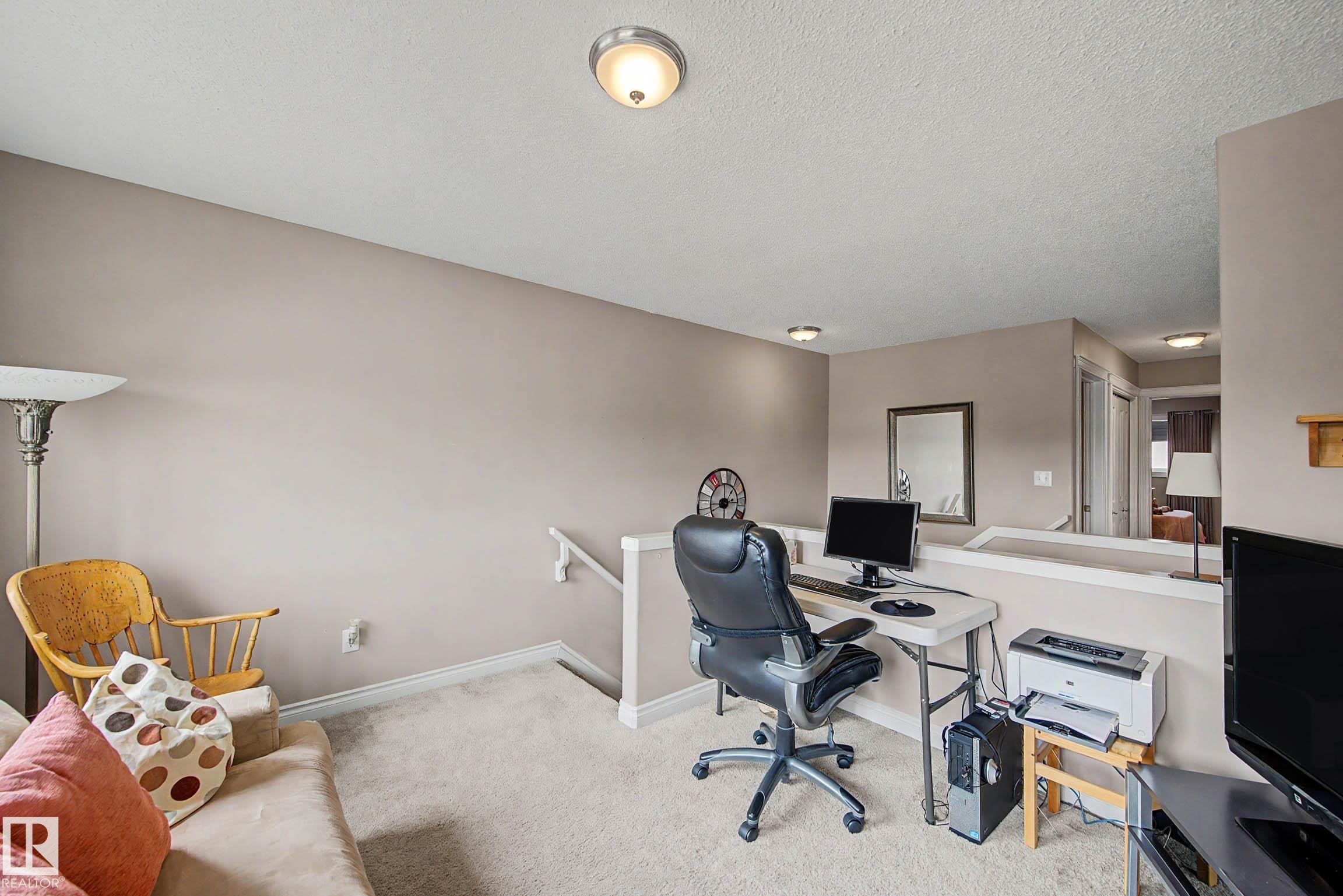 https://zimg.paragon.ice.com/ParagonImages/Property/PM/RAE/225413378/13/0/0/92adbfc6c7809226a426e45e613b74c6/1/efe75a3f93c2c00ca6036dcea32e063c/225413378-5ee7ddf1-5d2c-490d-91ee-c5c434847c2f.JPG