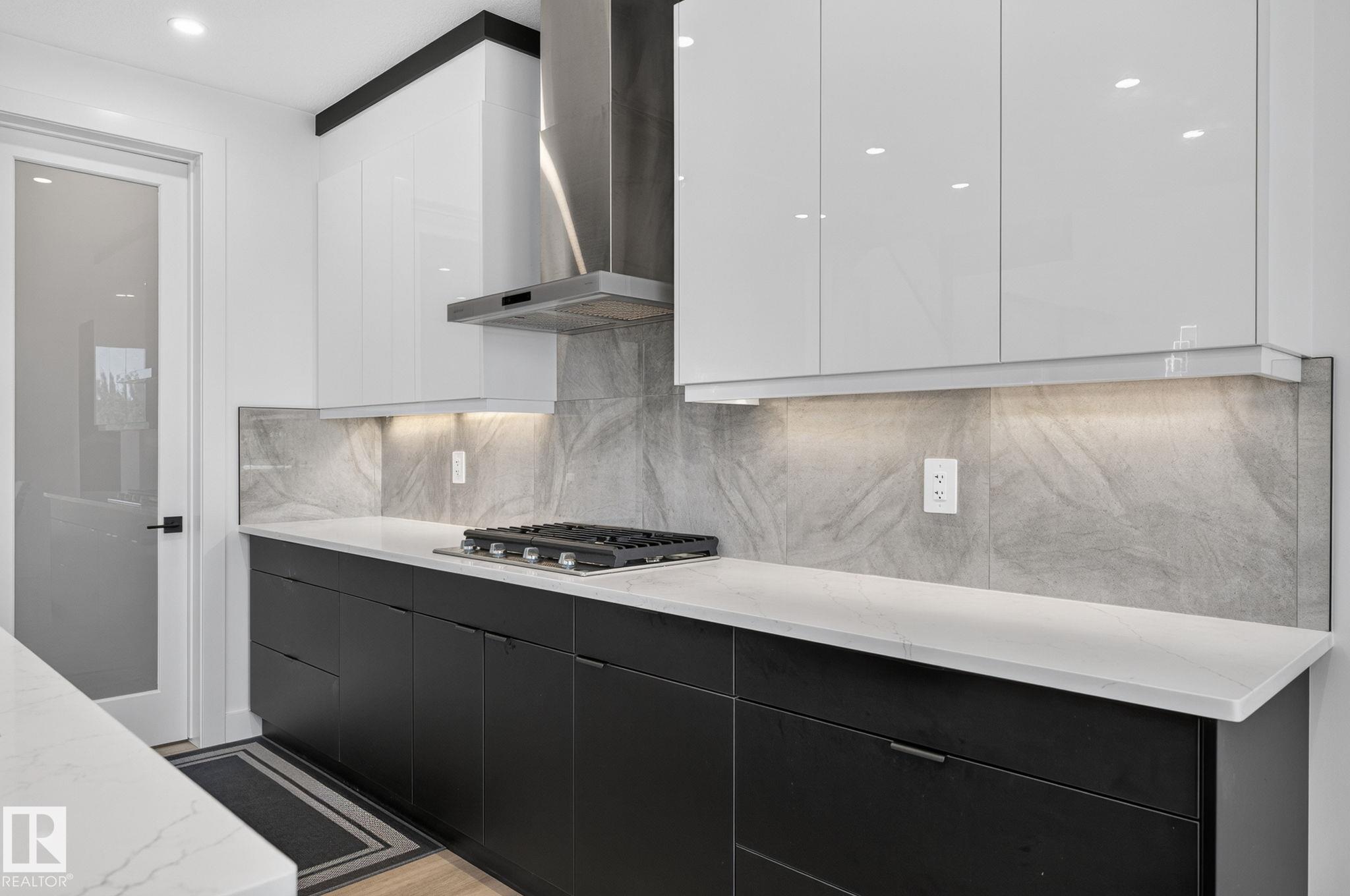Photo 18 at 16304 19 Avenue SW, Glenridding Heights, Edmonton