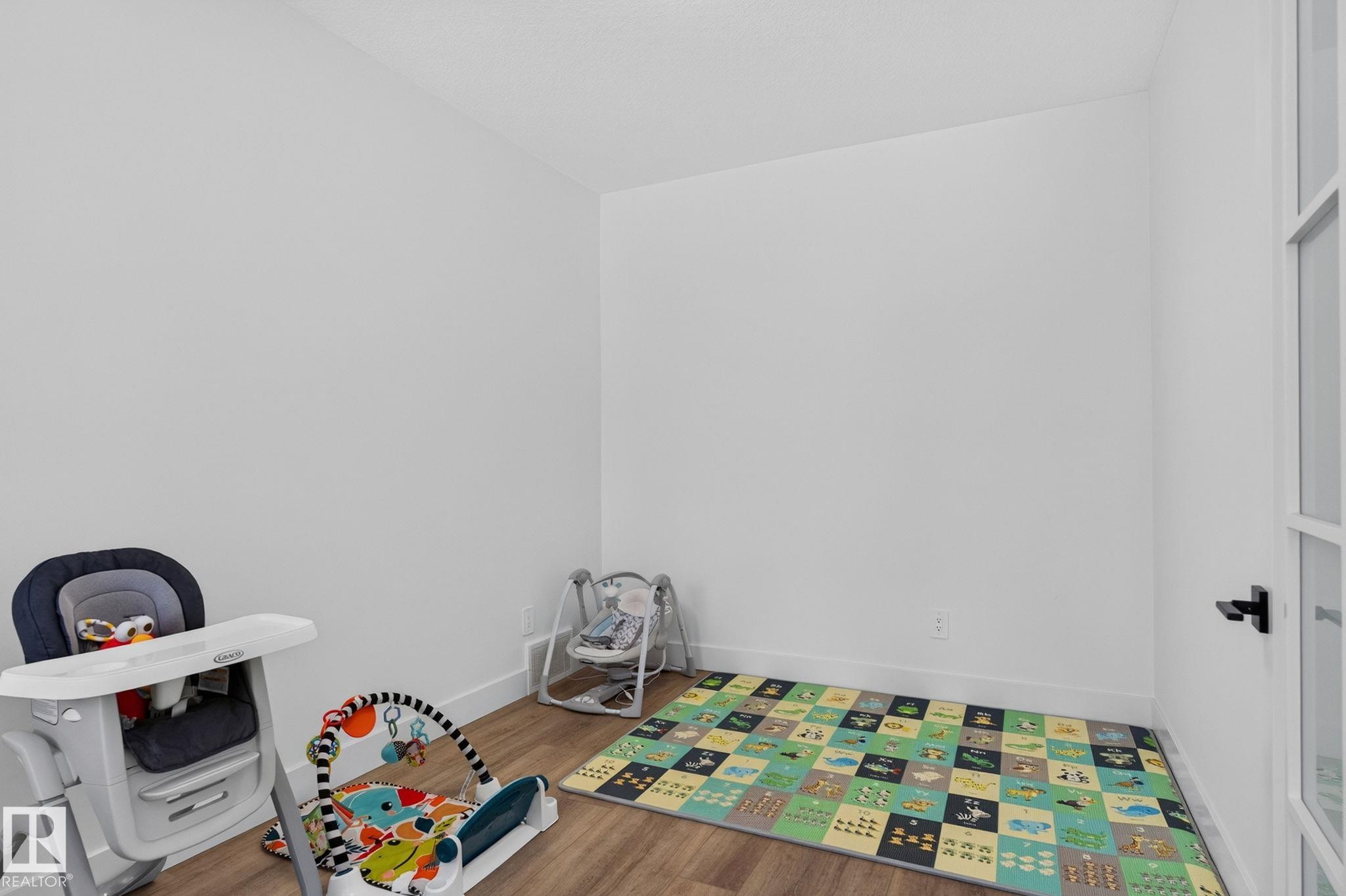 Photo 32 at 16304 19 Avenue SW, Glenridding Heights, Edmonton