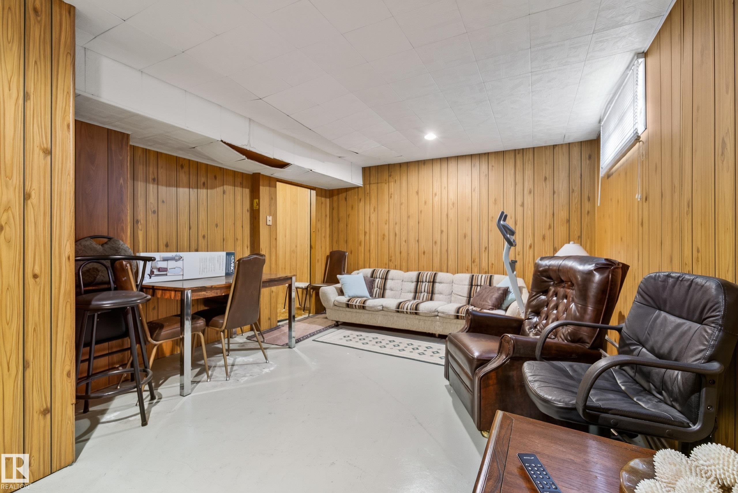 Photo 16 at 117 Mayfair Mews NW, Northmount, Edmonton