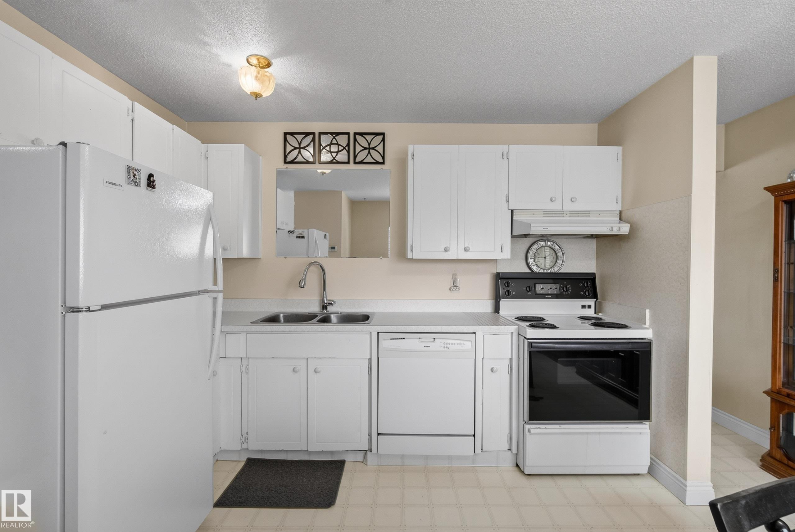 117 Mayfair Mews NW, Northmount, Edmonton