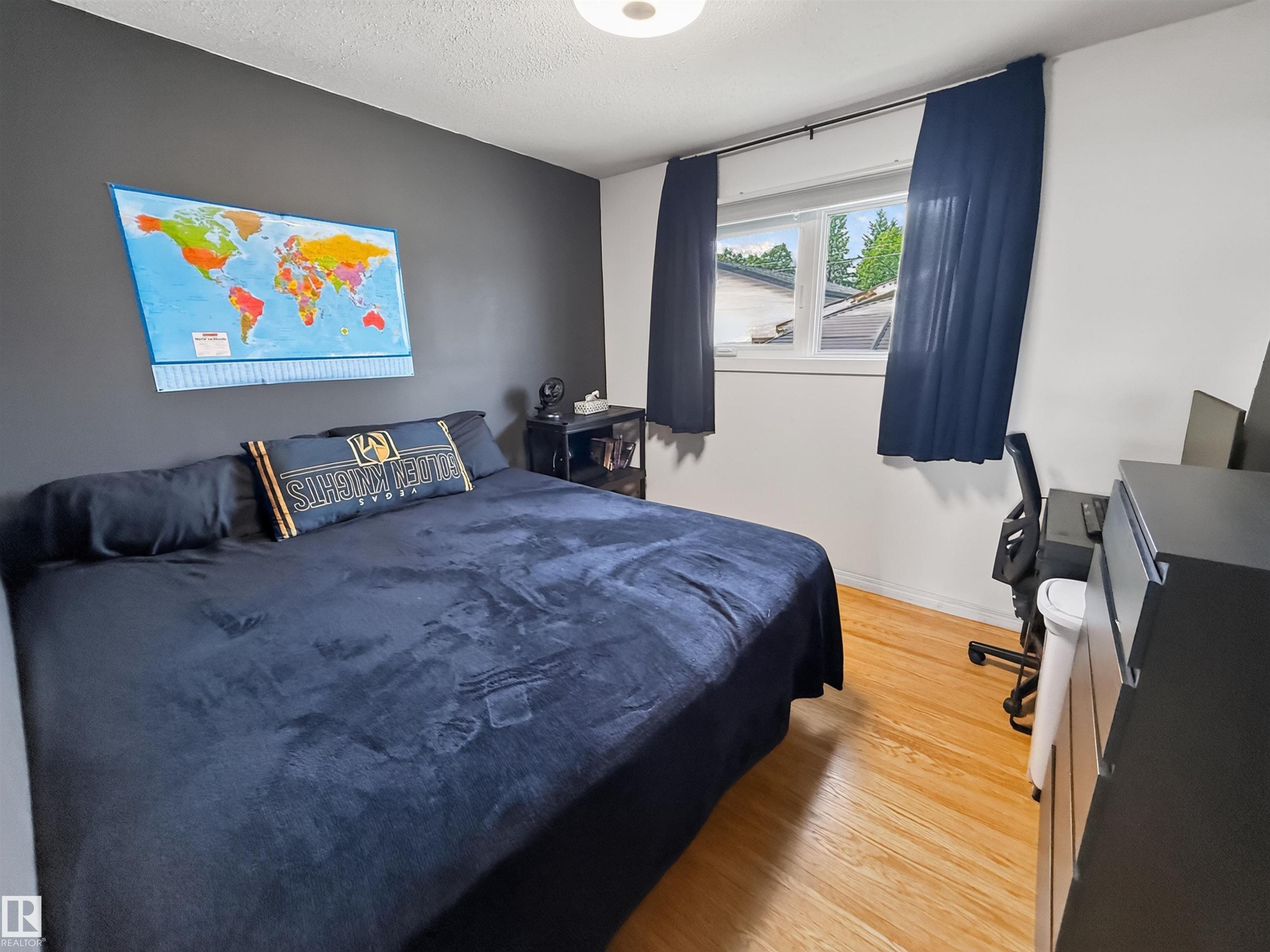 Photo 20 at 16046 95 Avenue NW, Glenwood, Edmonton