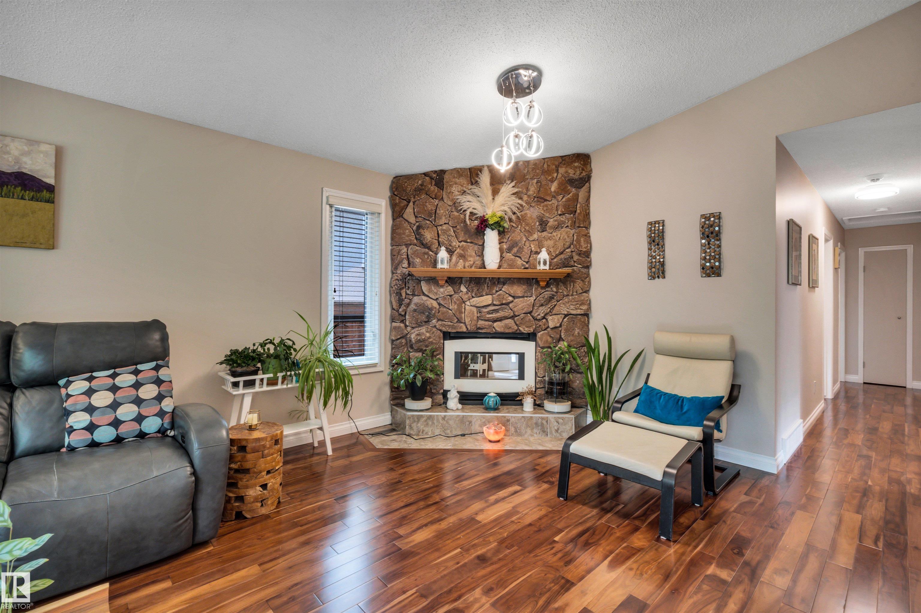 Photo 8 at 3 Flint Crescent, Forest Lawn, St. Albert