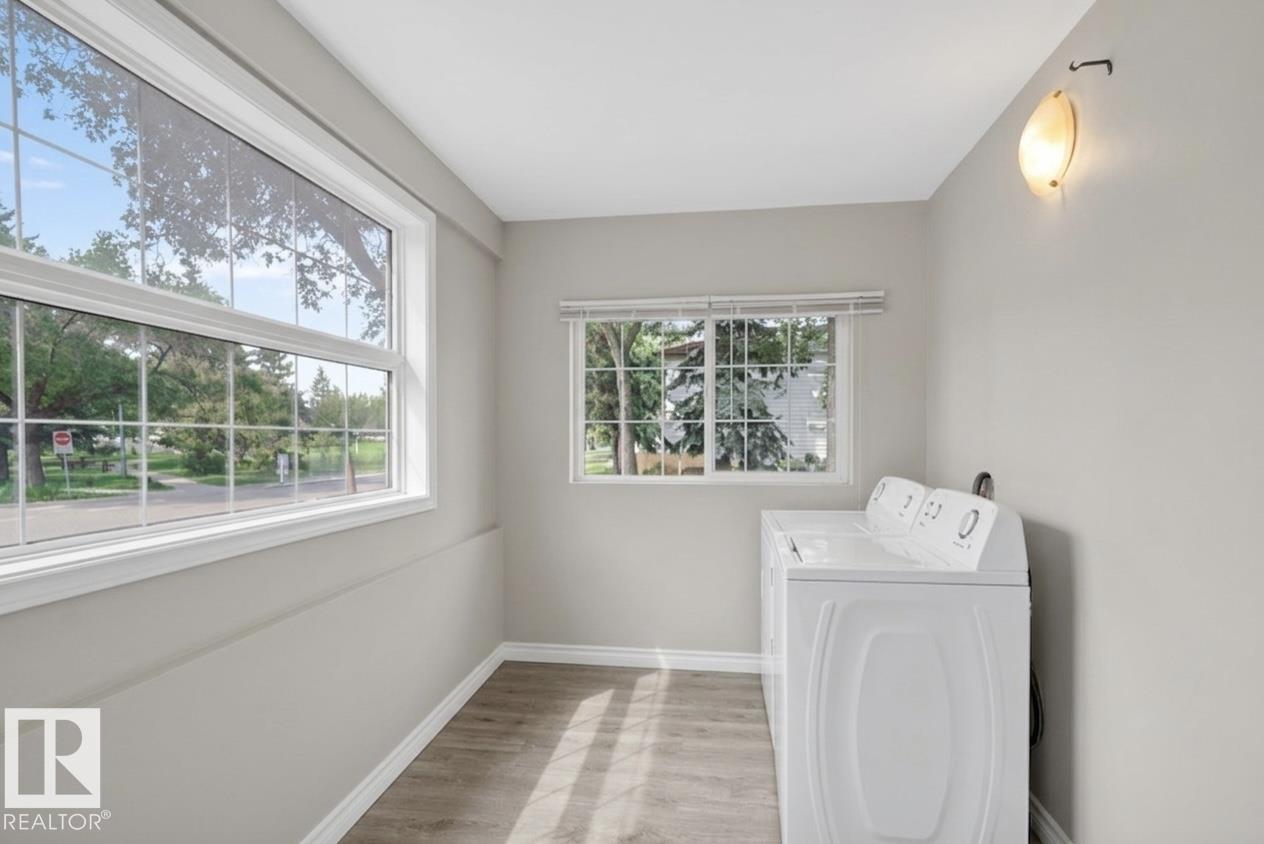 Photo 7 at 9124 119 Avenue NW, Alberta Avenue, Edmonton