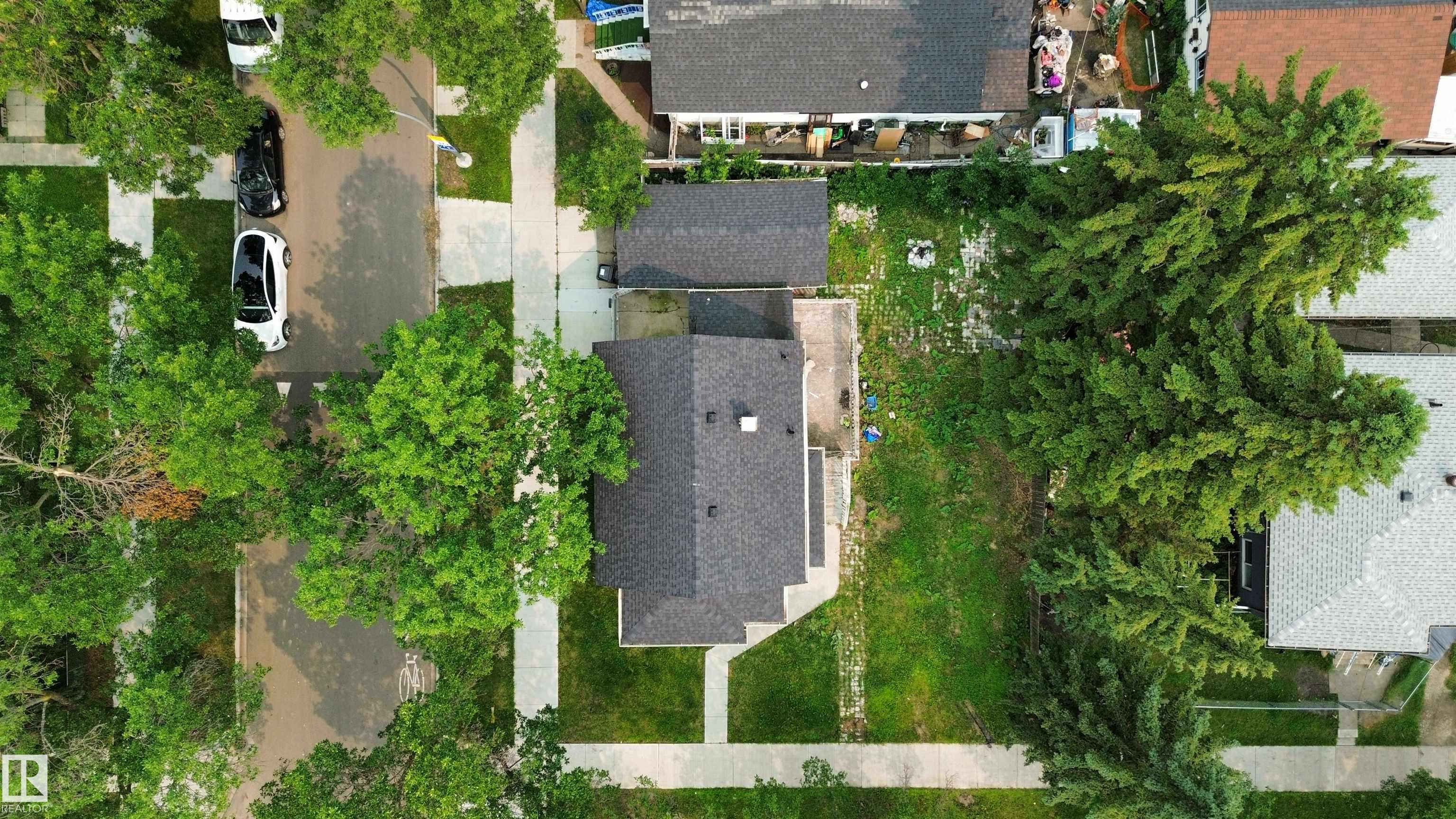 Photo 8 at 9124 119 Avenue NW, Alberta Avenue, Edmonton