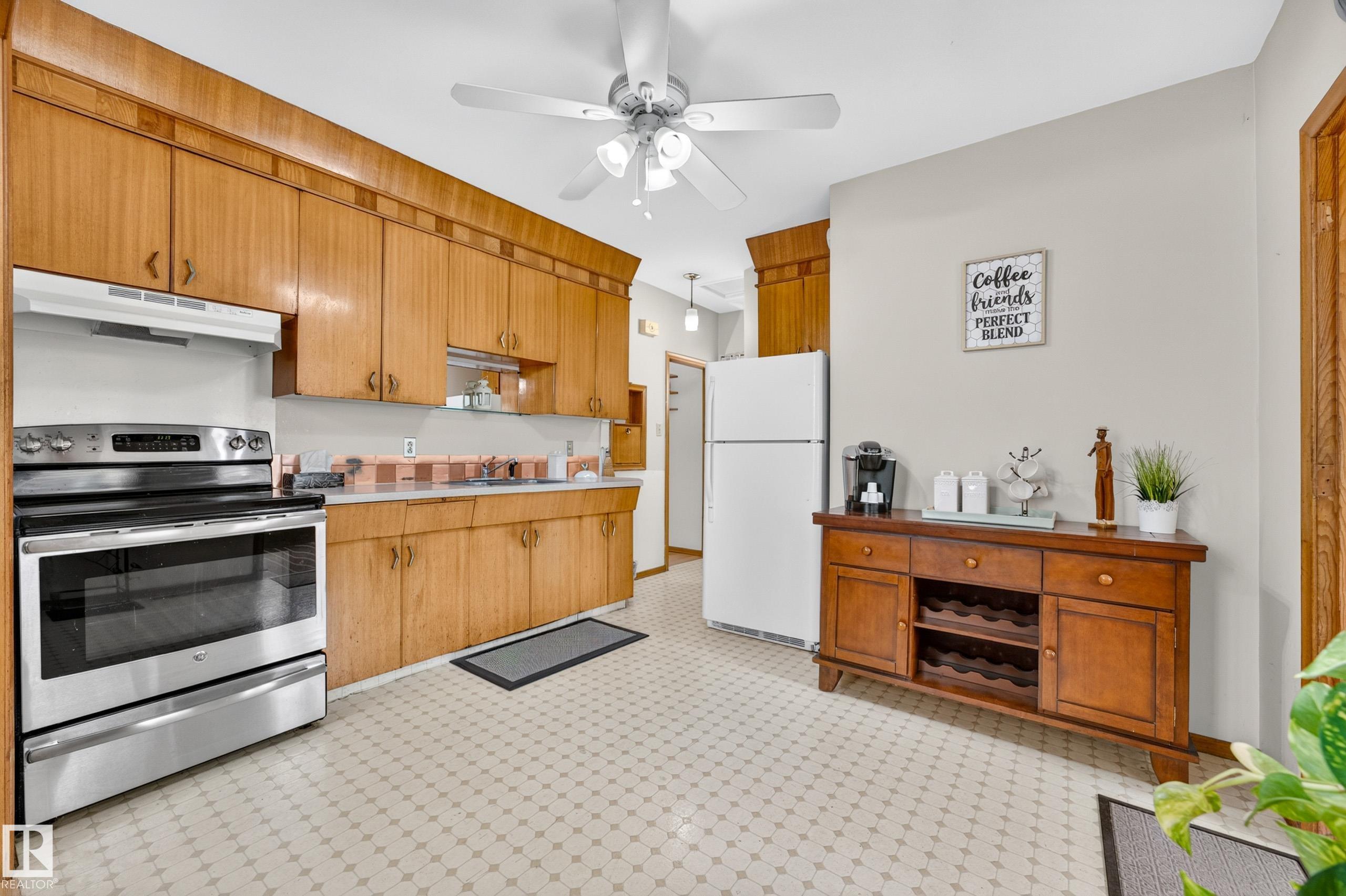 Photo 22 at 11327 91 Street NW, Alberta Avenue, Edmonton