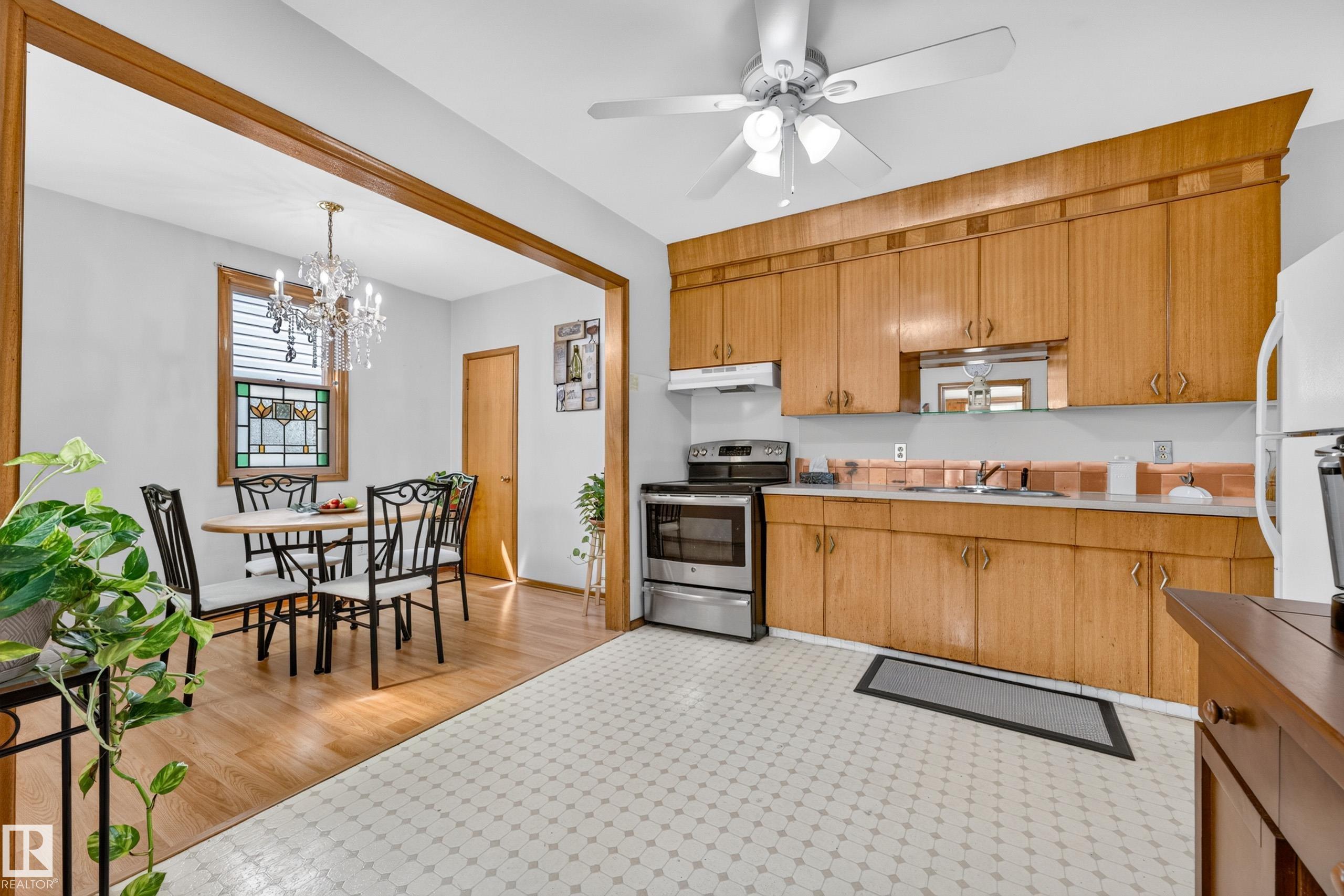 Photo 25 at 11327 91 Street NW, Alberta Avenue, Edmonton