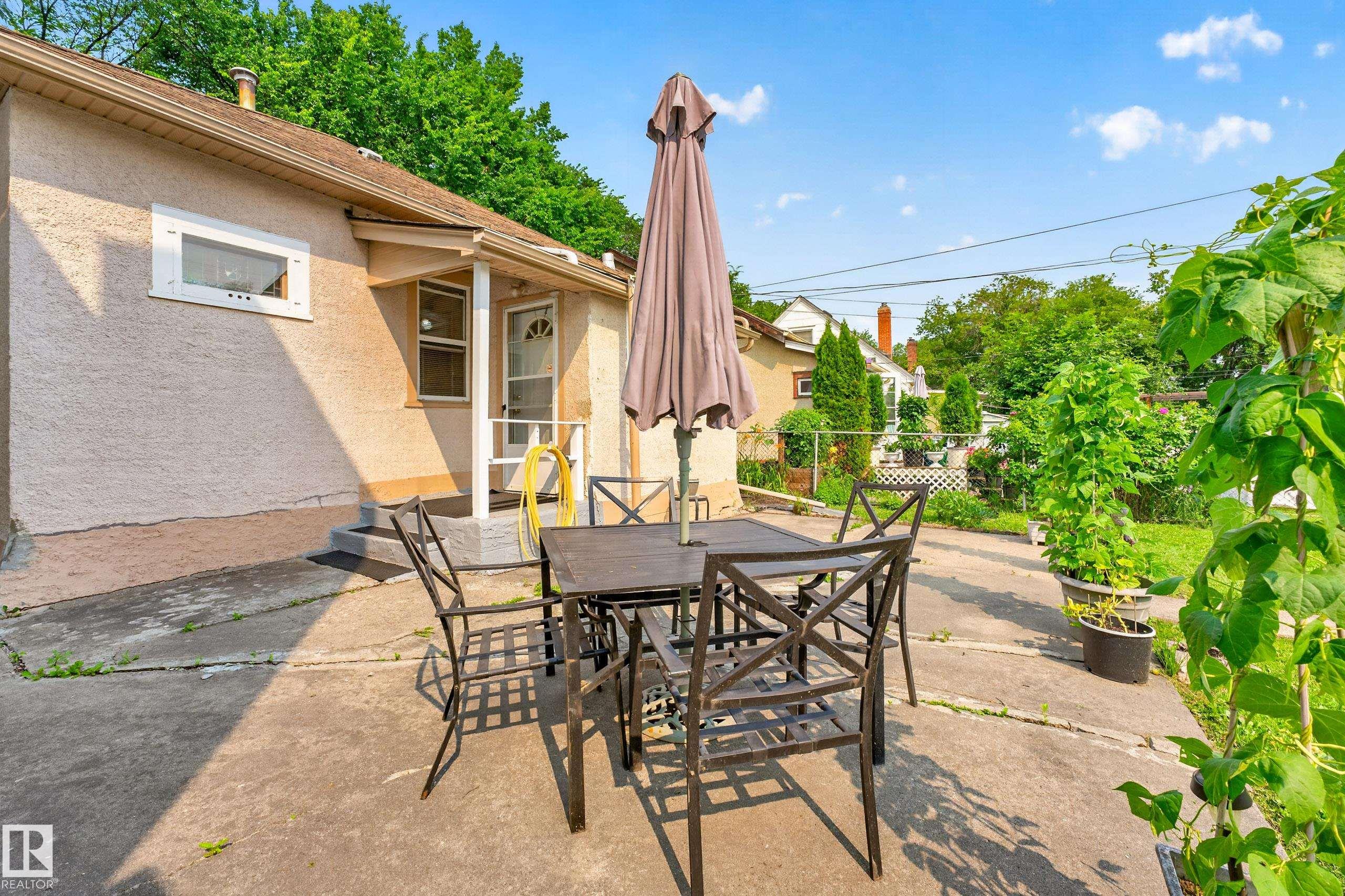 Photo 37 at 11327 91 Street NW, Alberta Avenue, Edmonton