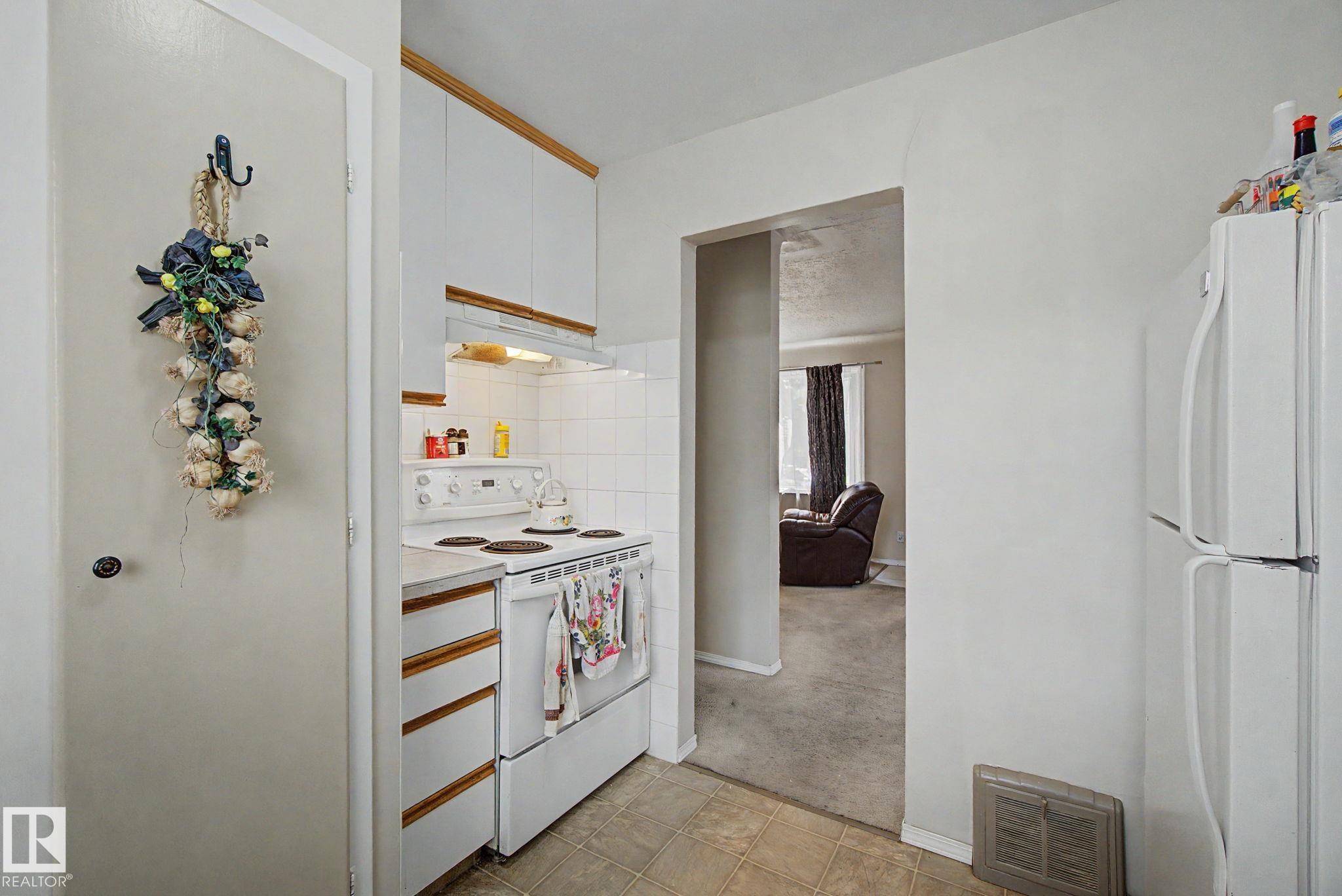 Photo 7 at 8710 83 Avenue NW, Bonnie Doon, Edmonton