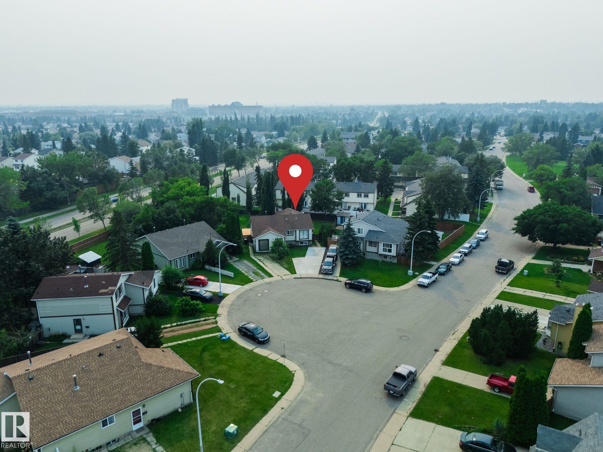 4617 35 Avenue NW, Minchau, Edmonton