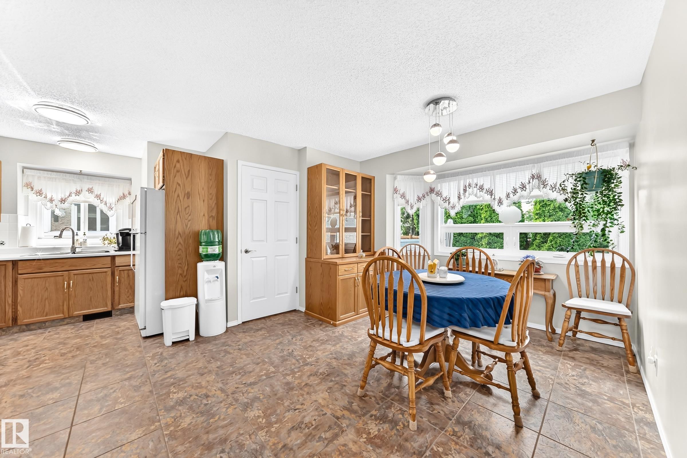 Photo 15 at 7028 190 Street NW, Lymburn, Edmonton