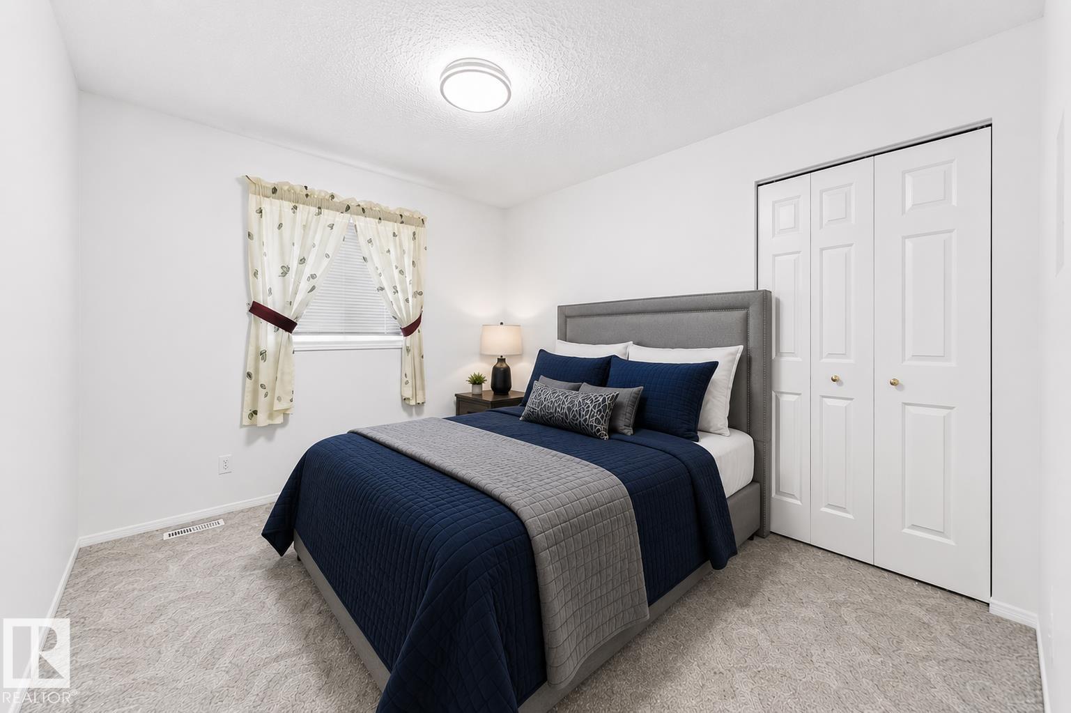 Photo 22 at 7028 190 Street NW, Lymburn, Edmonton