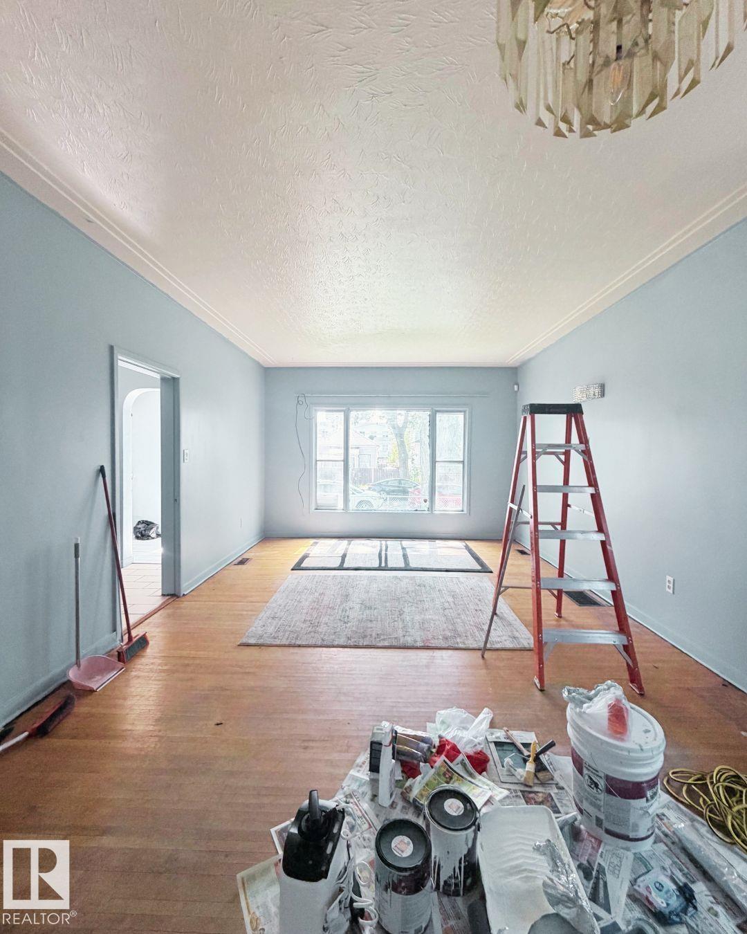 Photo 15 at 9526 106a Avenue NW, Mccauley, Edmonton