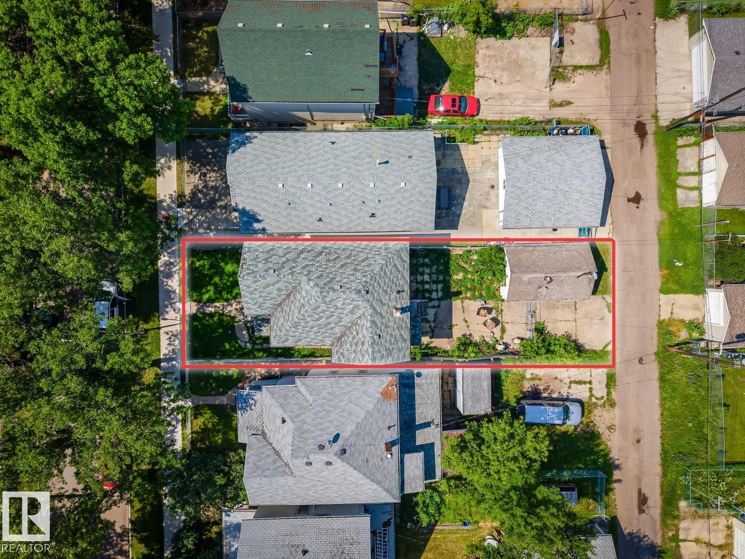 Photo 7 at 9526 106a Avenue NW, Mccauley, Edmonton