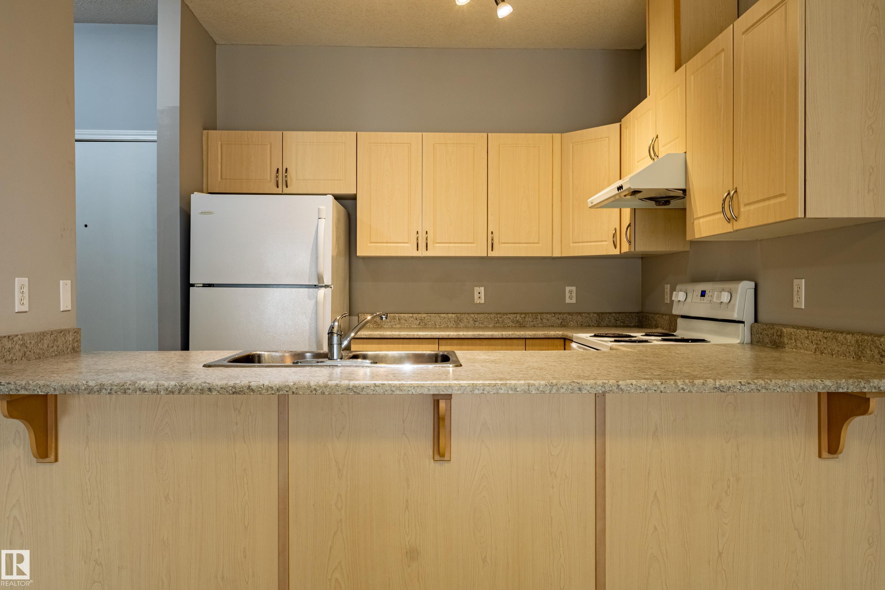 412 - 4304 139 Avenue NW, Clareview Town Centre, Edmonton