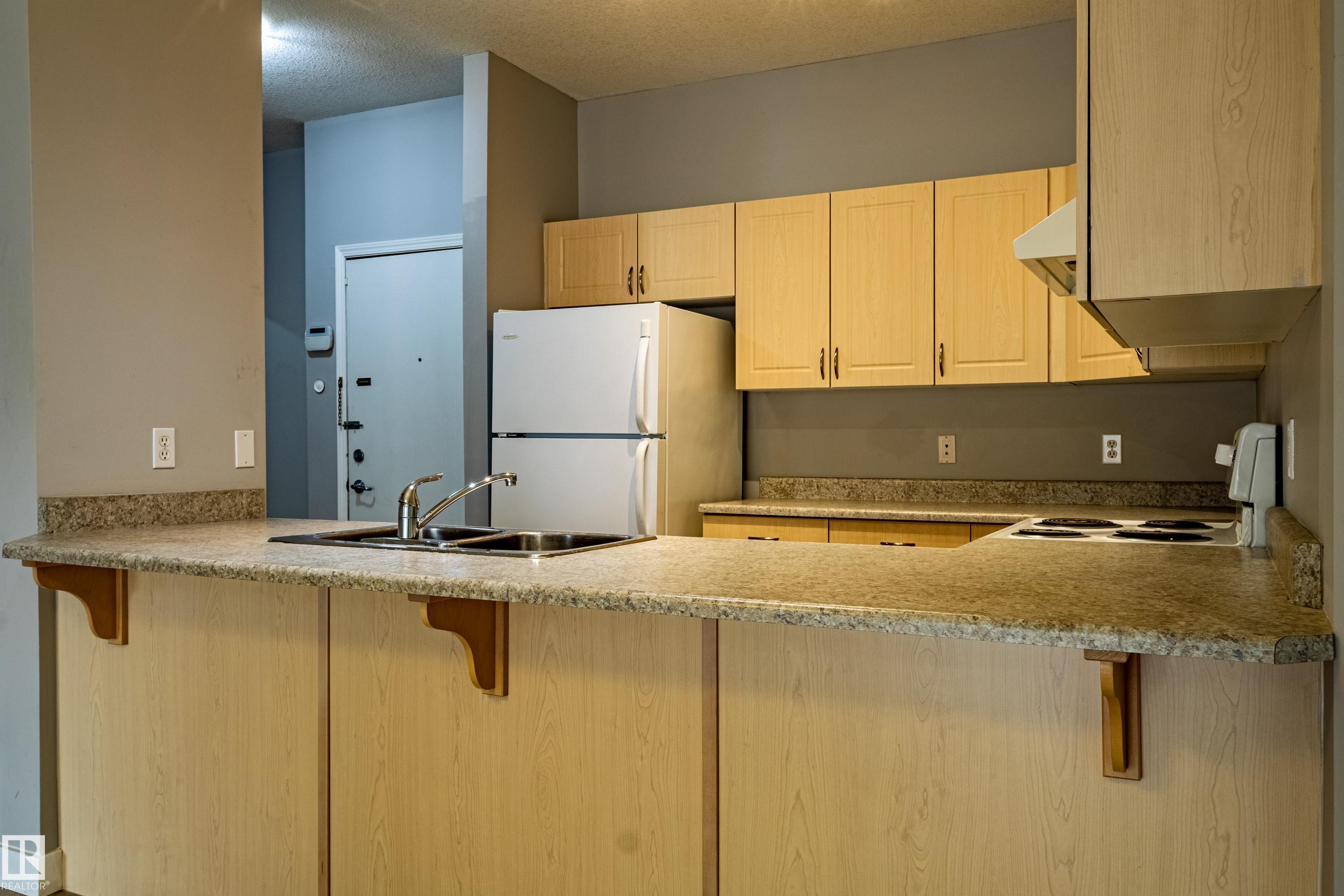 412 - 4304 139 Avenue NW, Clareview Town Centre, Edmonton