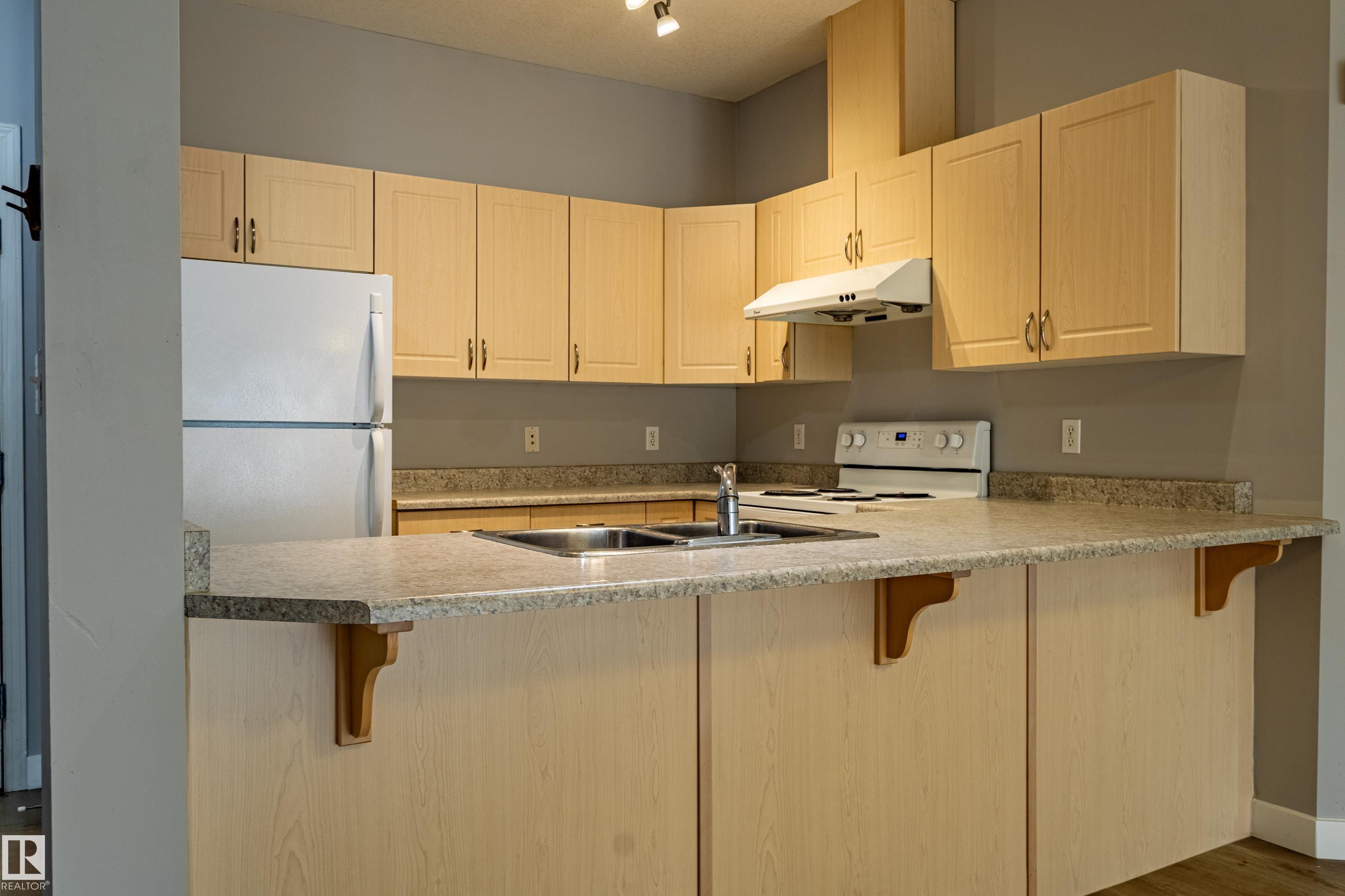 412 - 4304 139 Avenue NW, Clareview Town Centre, Edmonton
