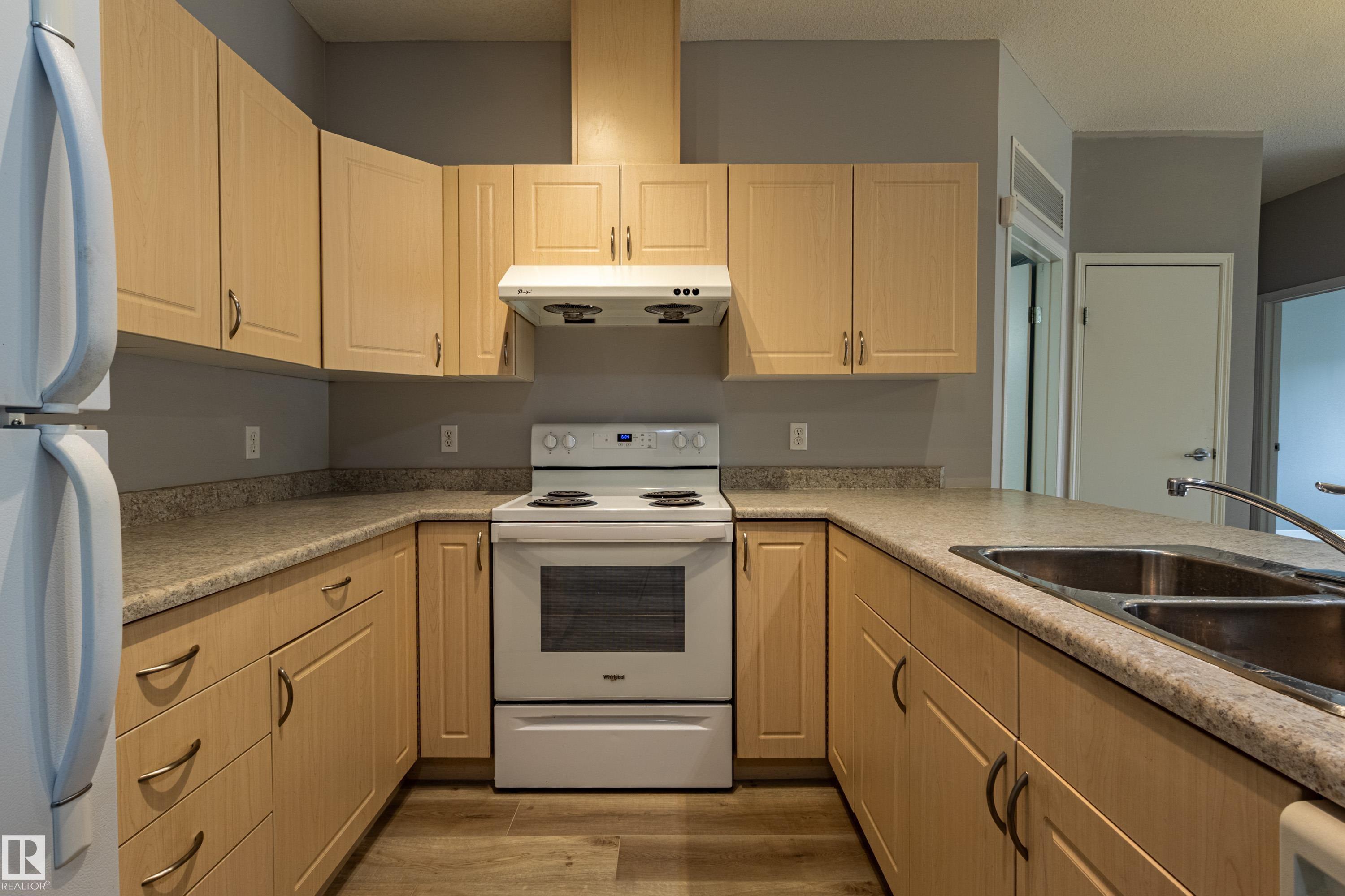 Photo 6 at 412 - 4304 139 Avenue NW, Clareview Town Centre, Edmonton