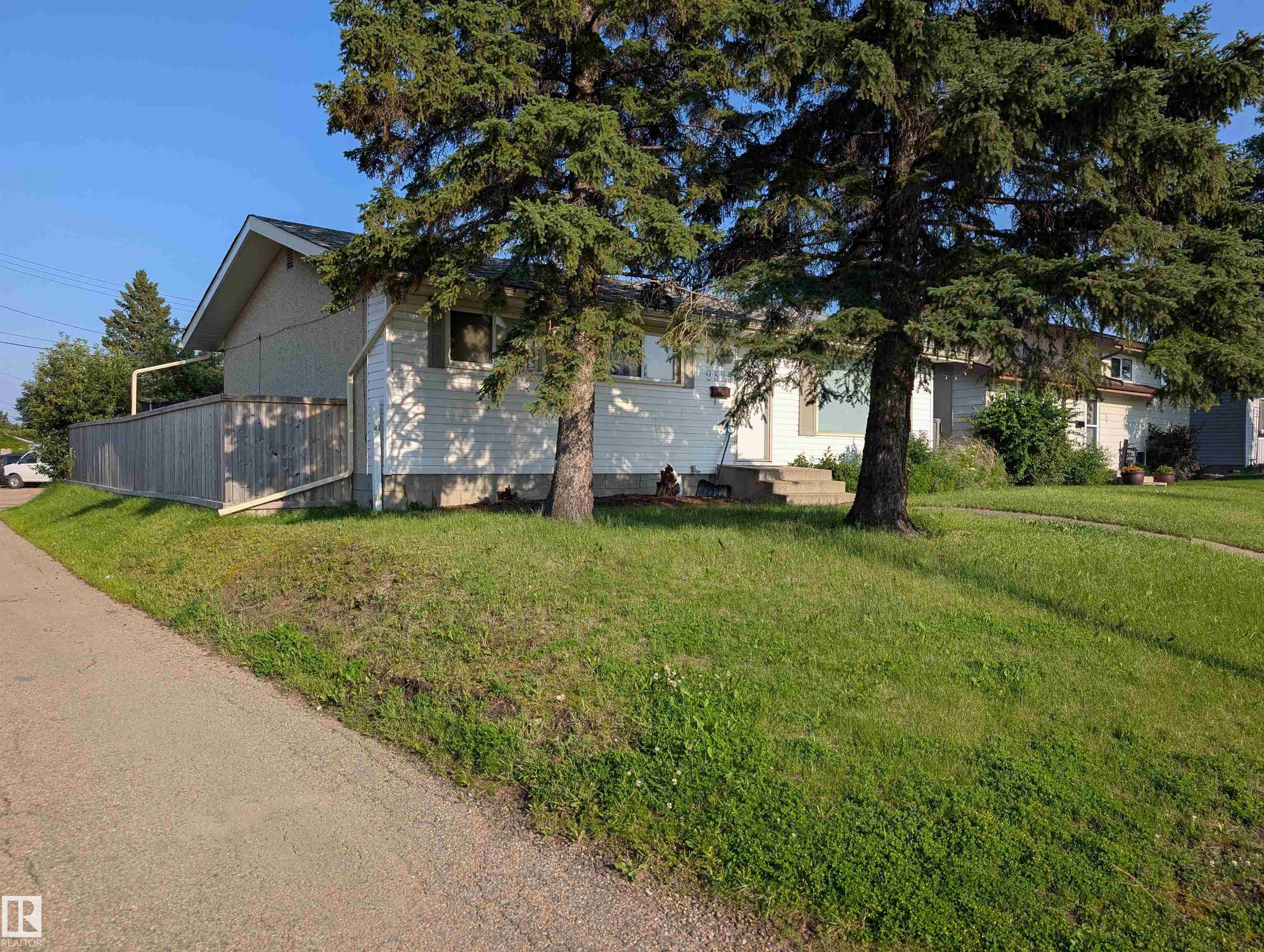 9325 168 Street NW, West Meadowlark Park, Edmonton